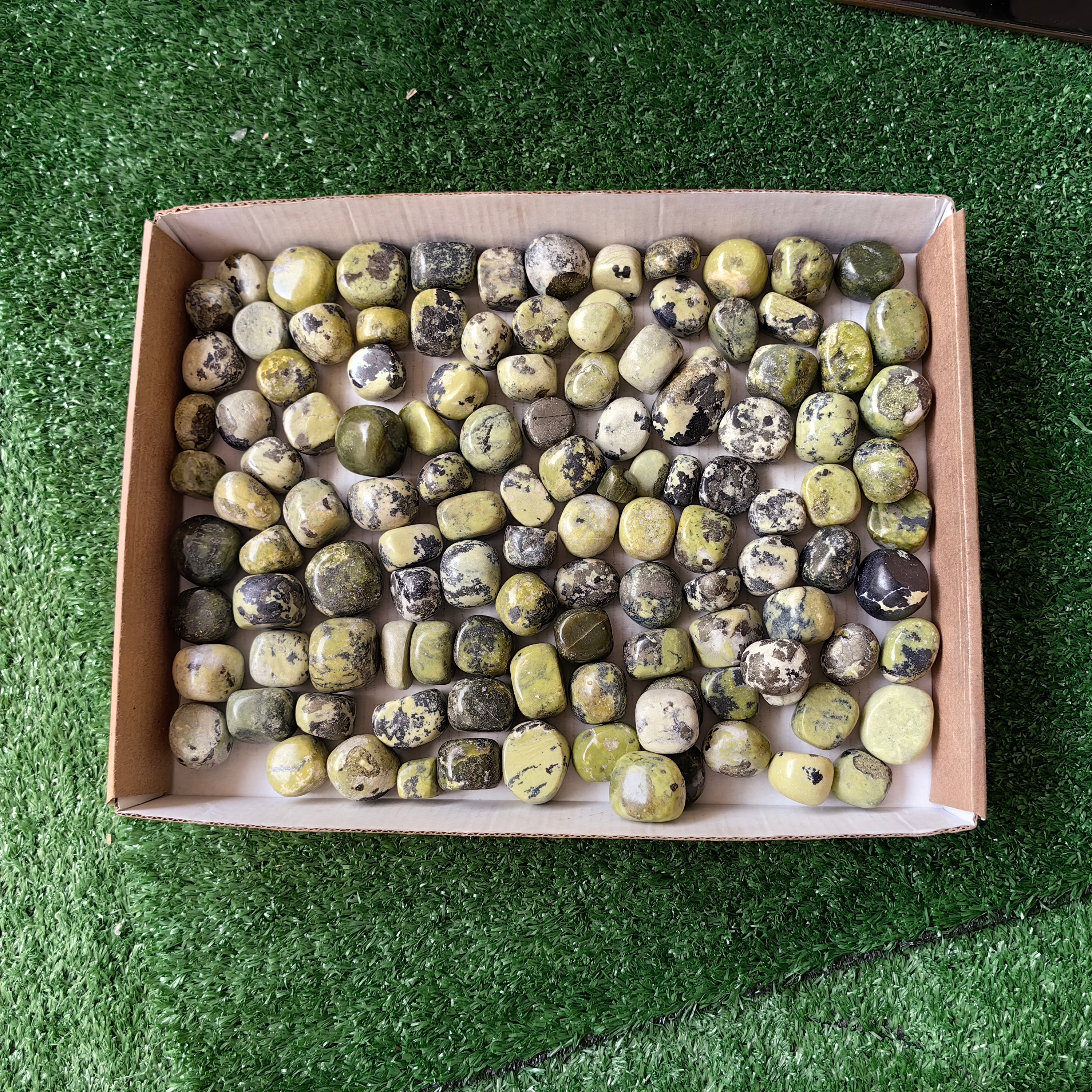 2 kg tumbled green serpentine