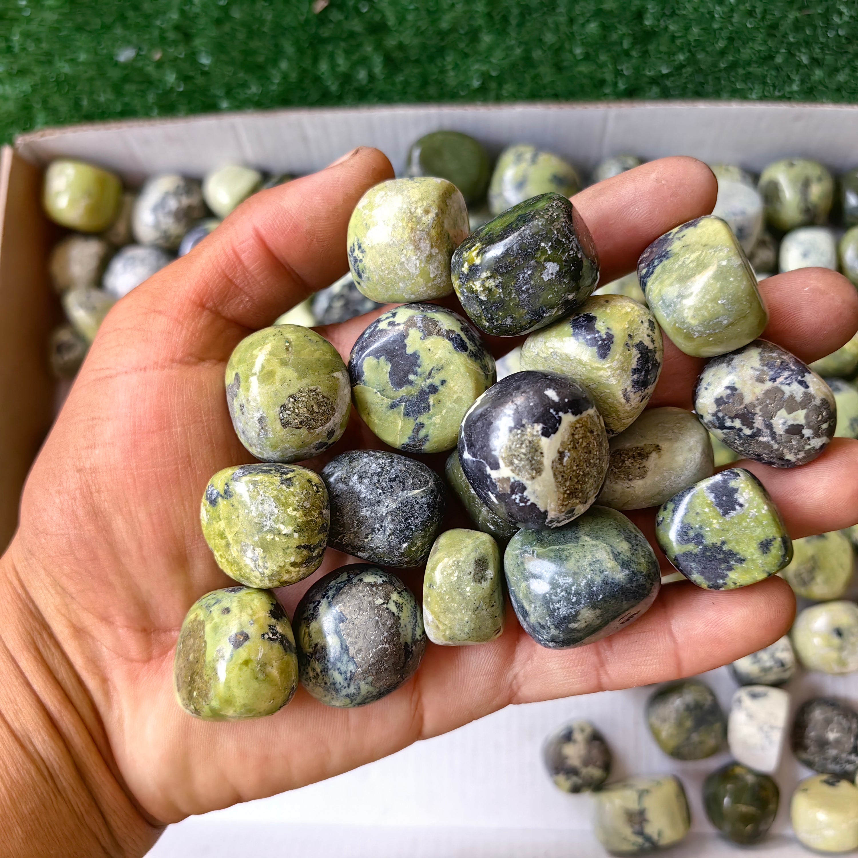 2 kg tumbled green serpentine