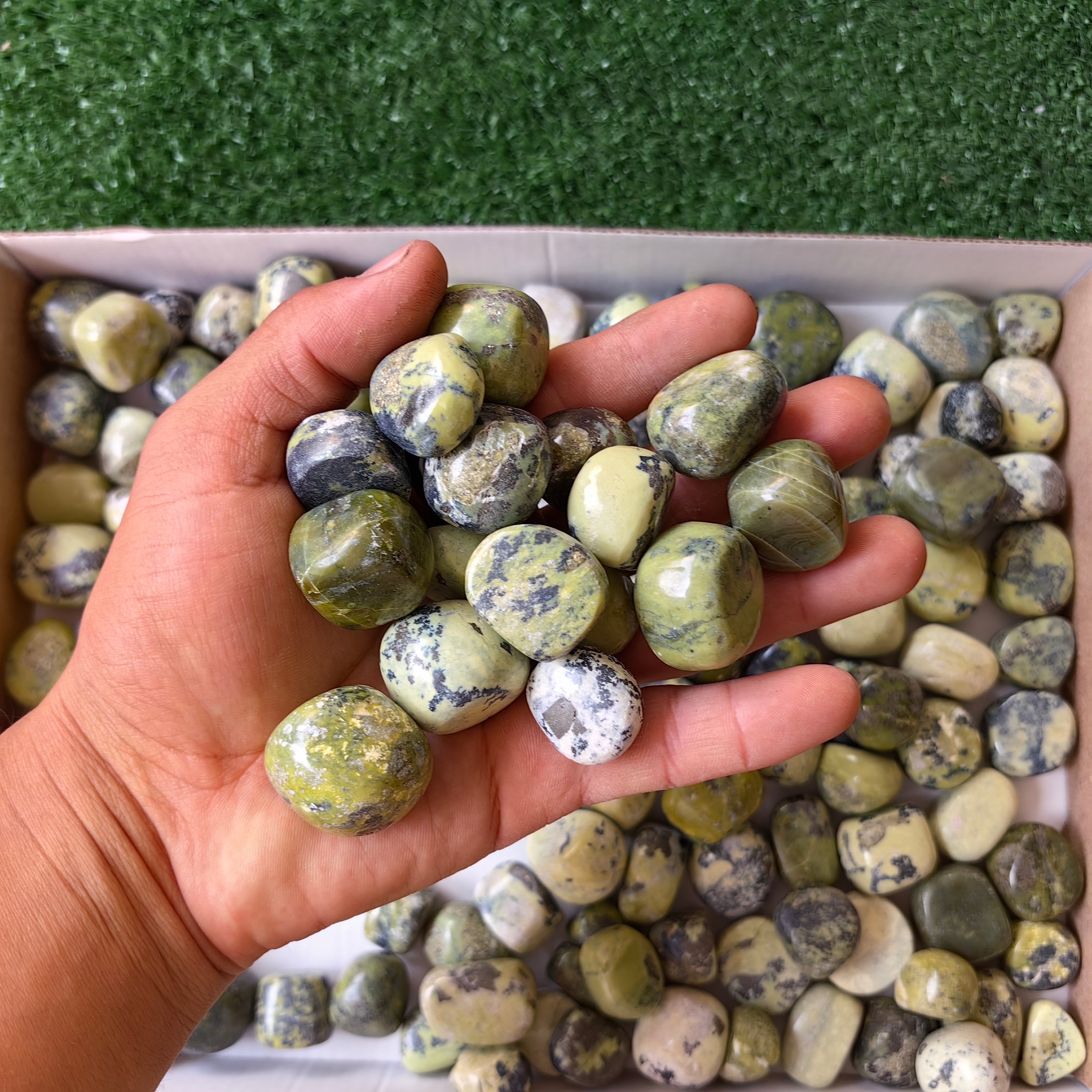 2 kg tumbled green serpentine