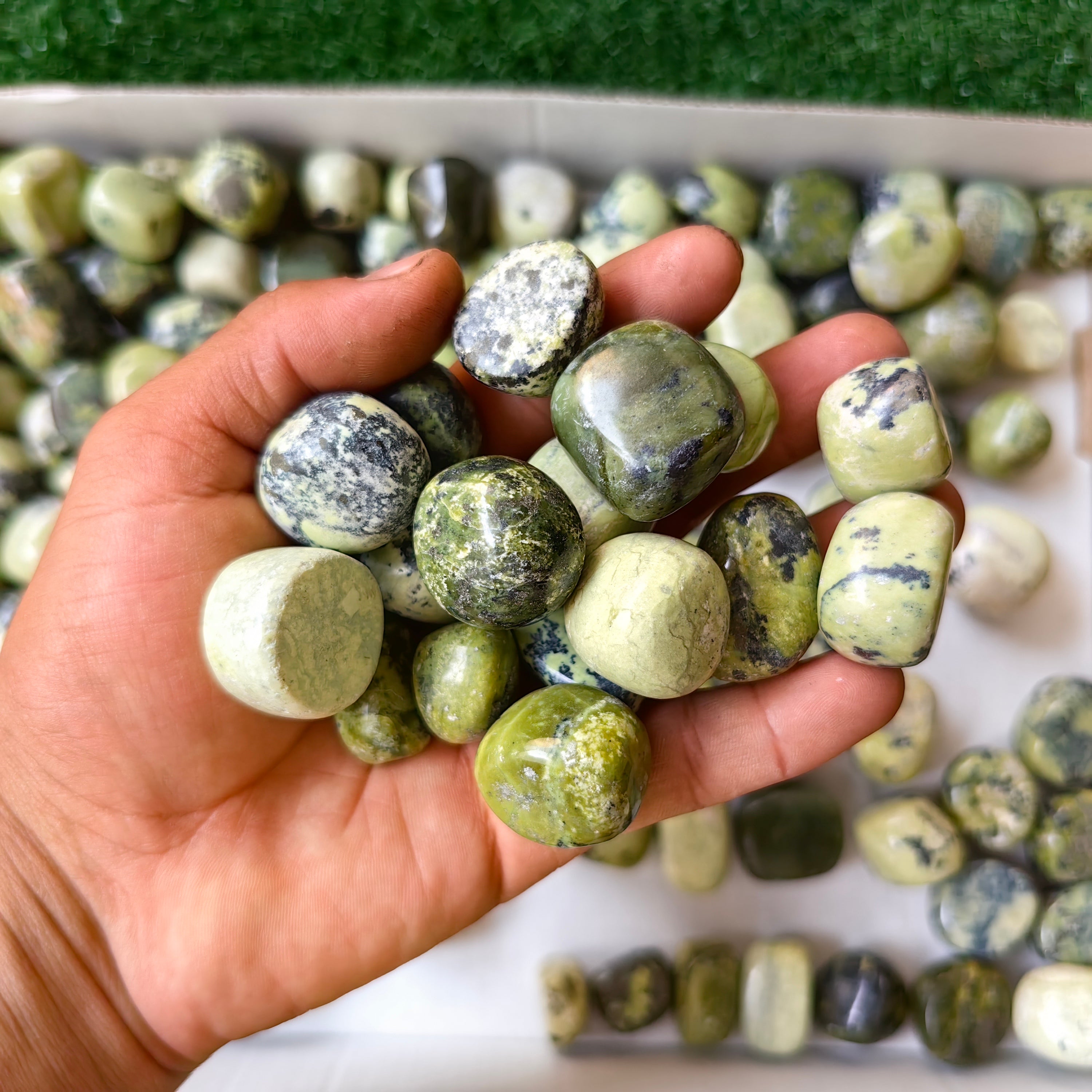 2 kg tumbled green serpentine