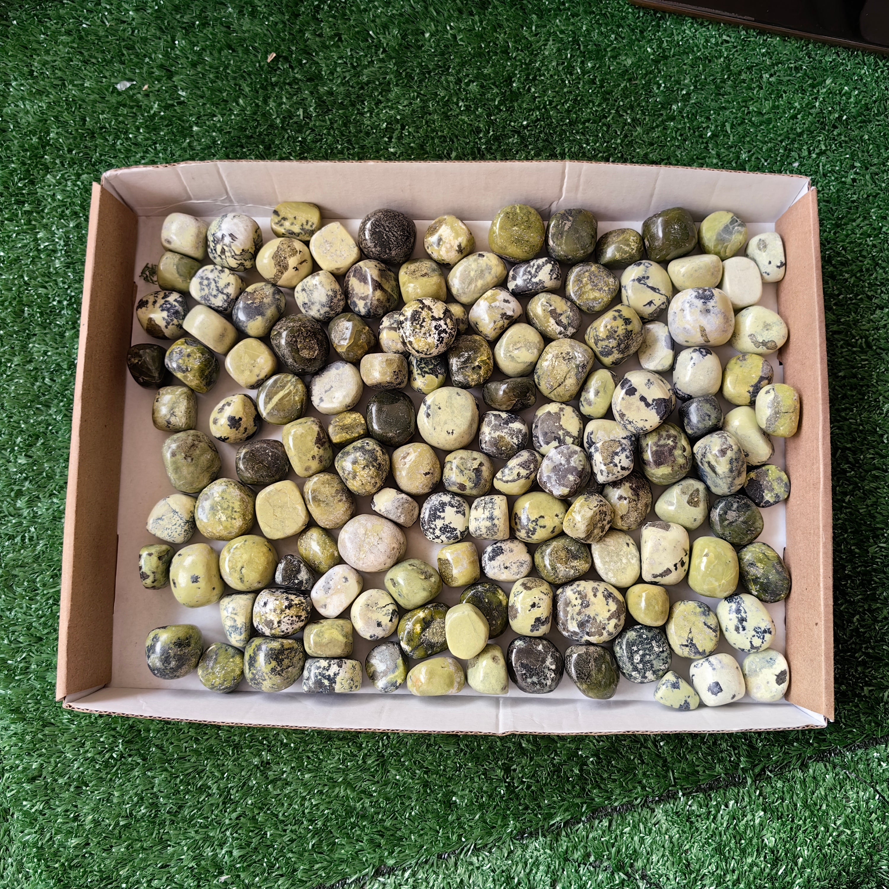 2 kg tumbled green serpentine