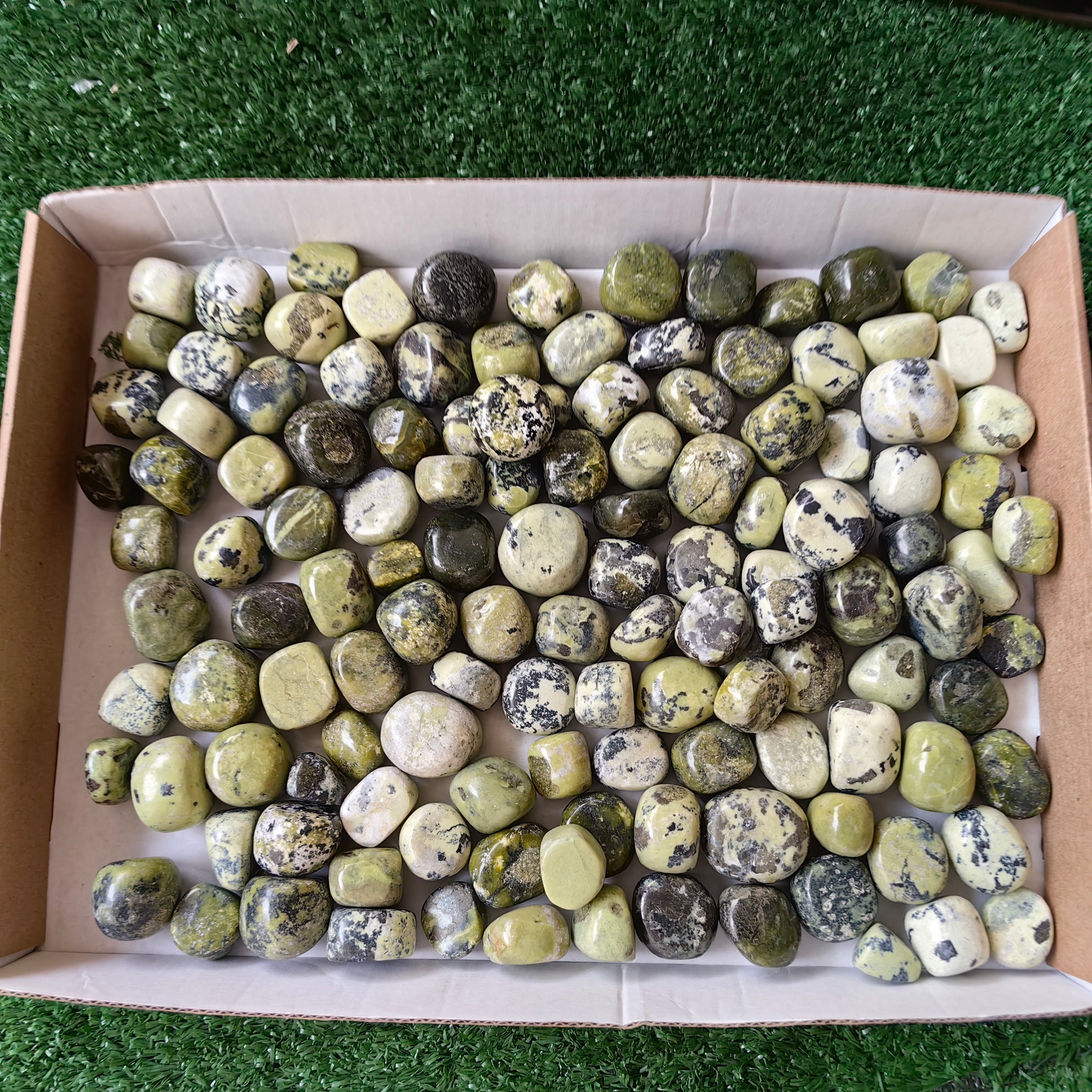 2 kg tumbled green serpentine