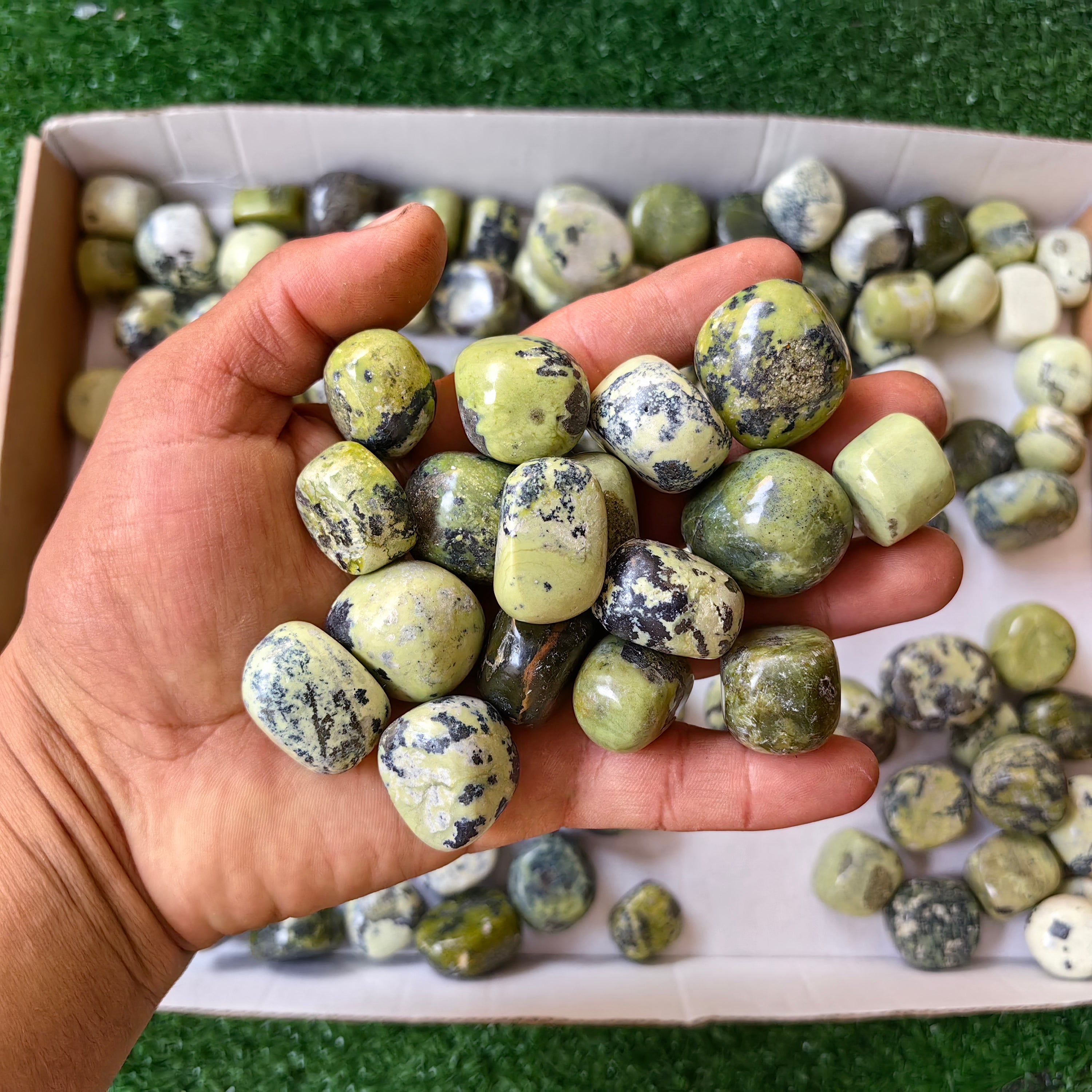 2 kg tumbled green serpentine