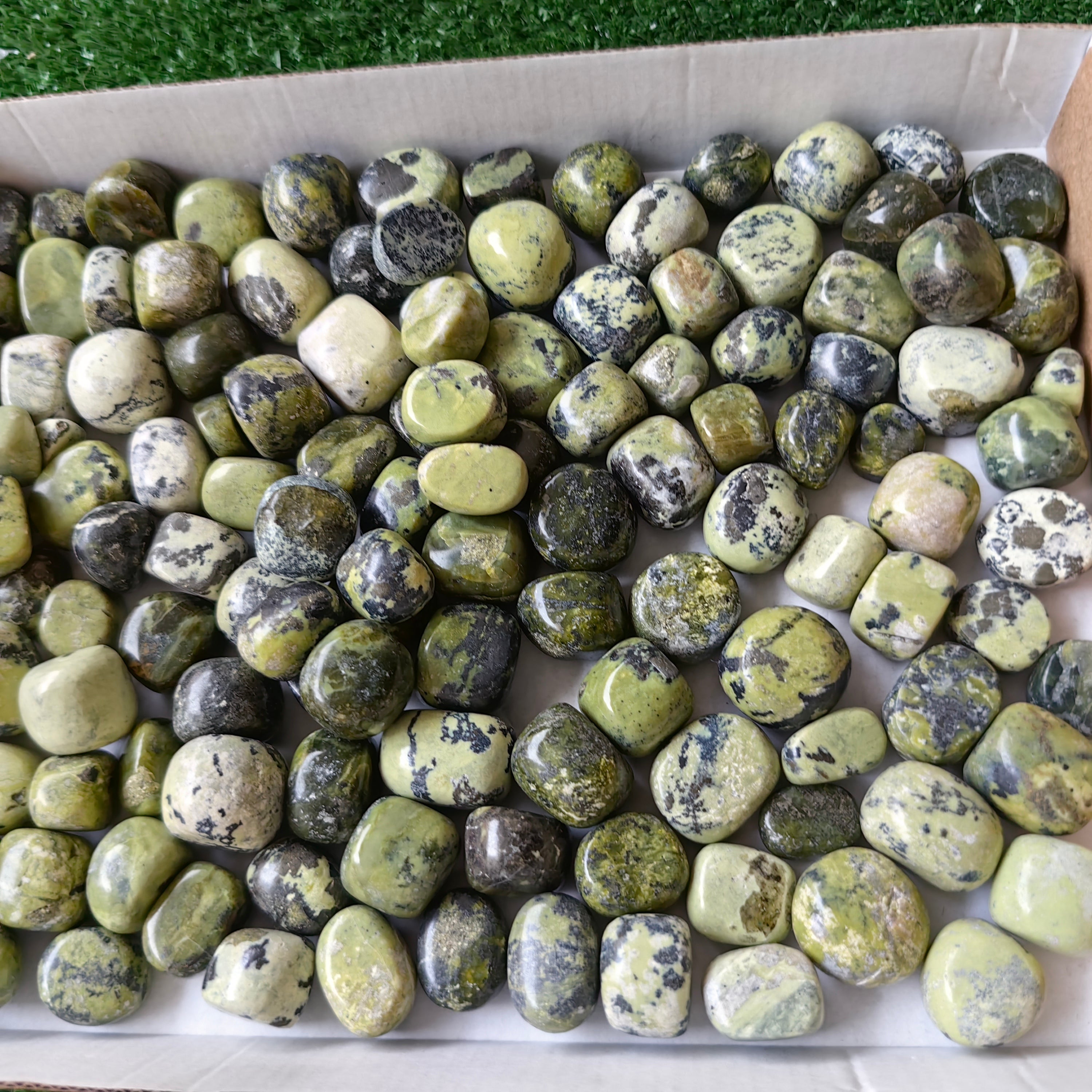 2 kg tumbled green serpentine