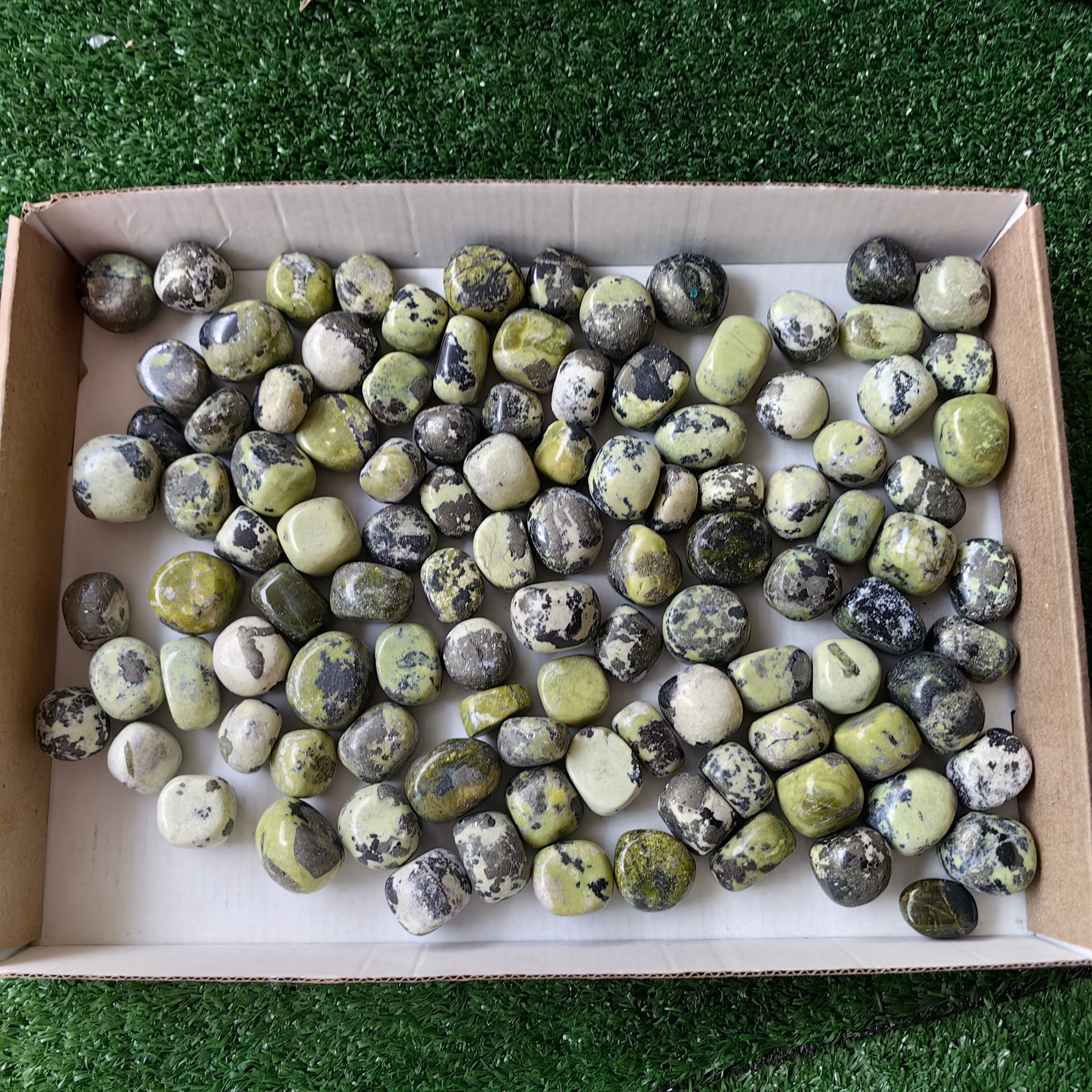 2 kg tumbled green serpentine