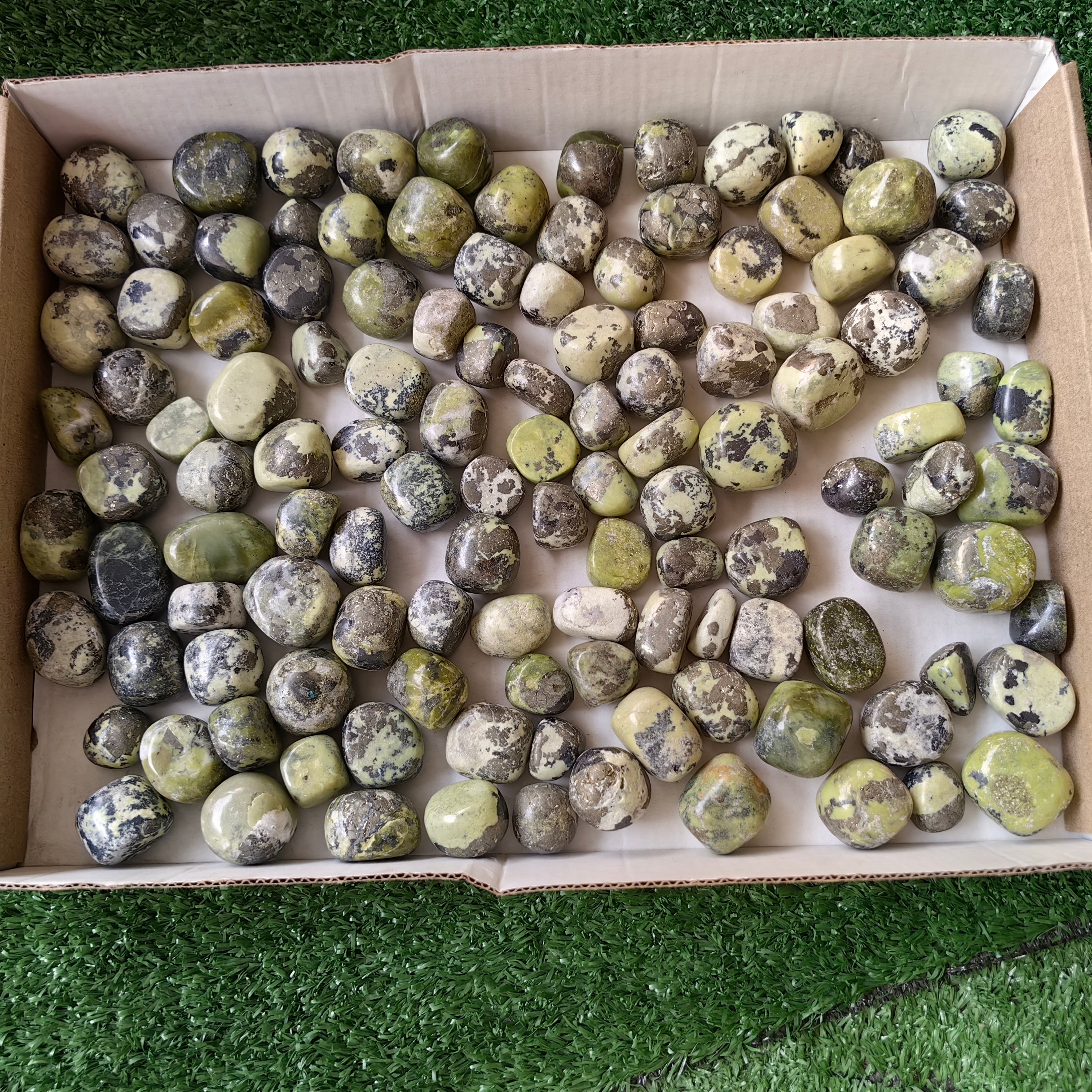 2 kg tumbled green serpentine