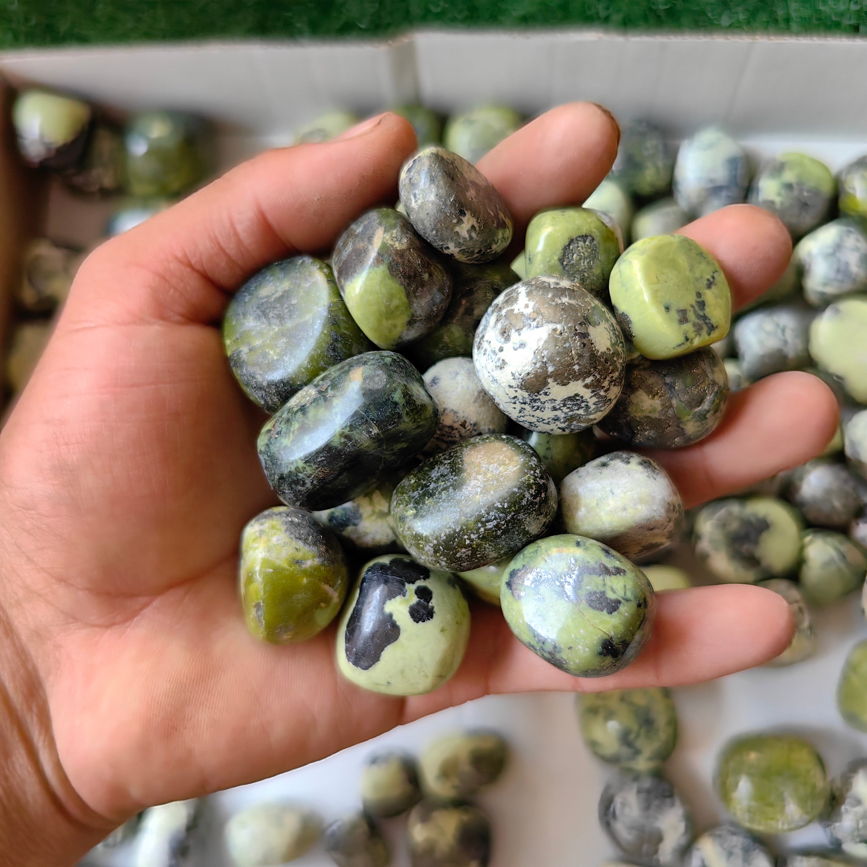 2 kg tumbled green serpentine