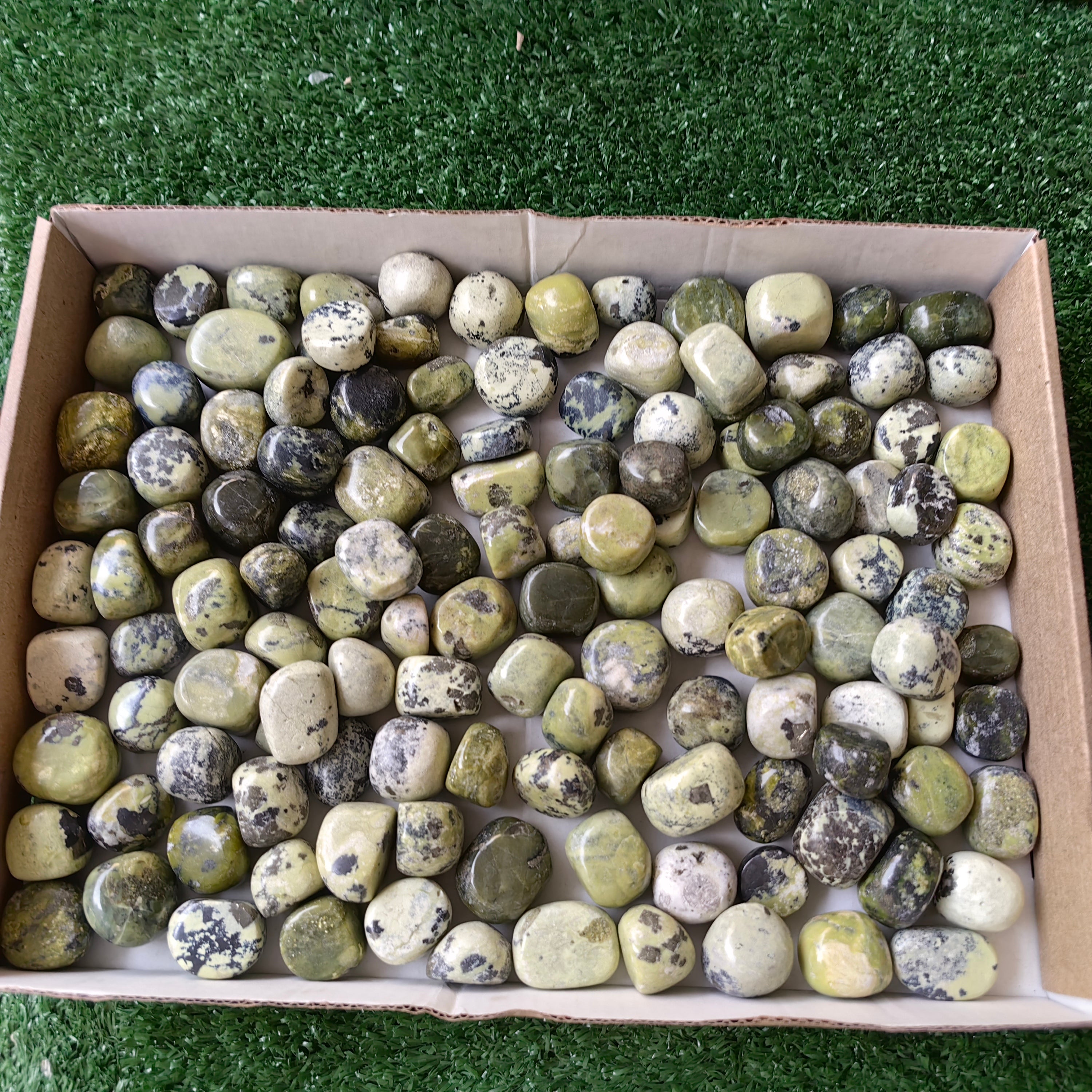 2 kg tumbled green serpentine