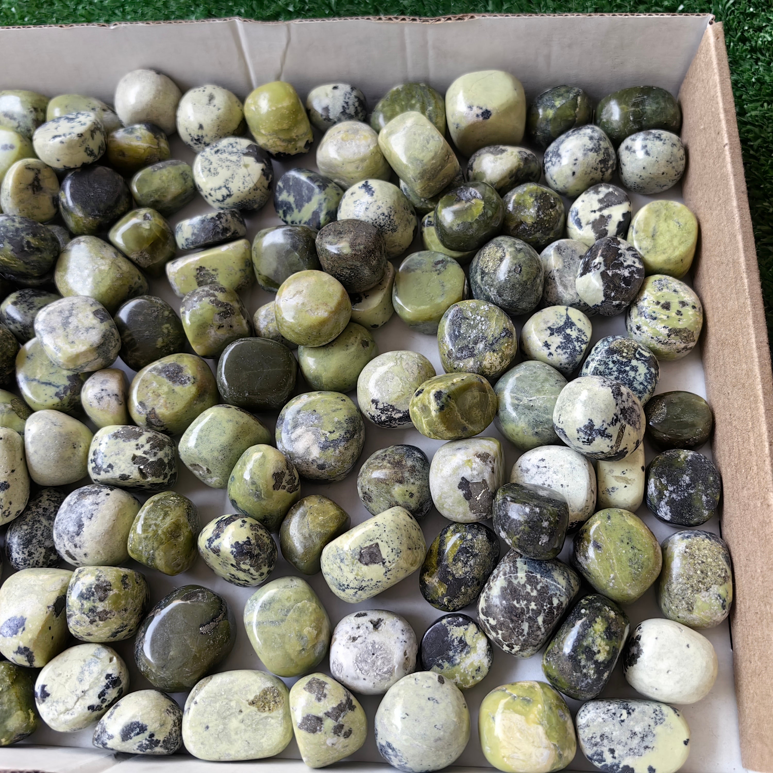 2 kg tumbled green serpentine