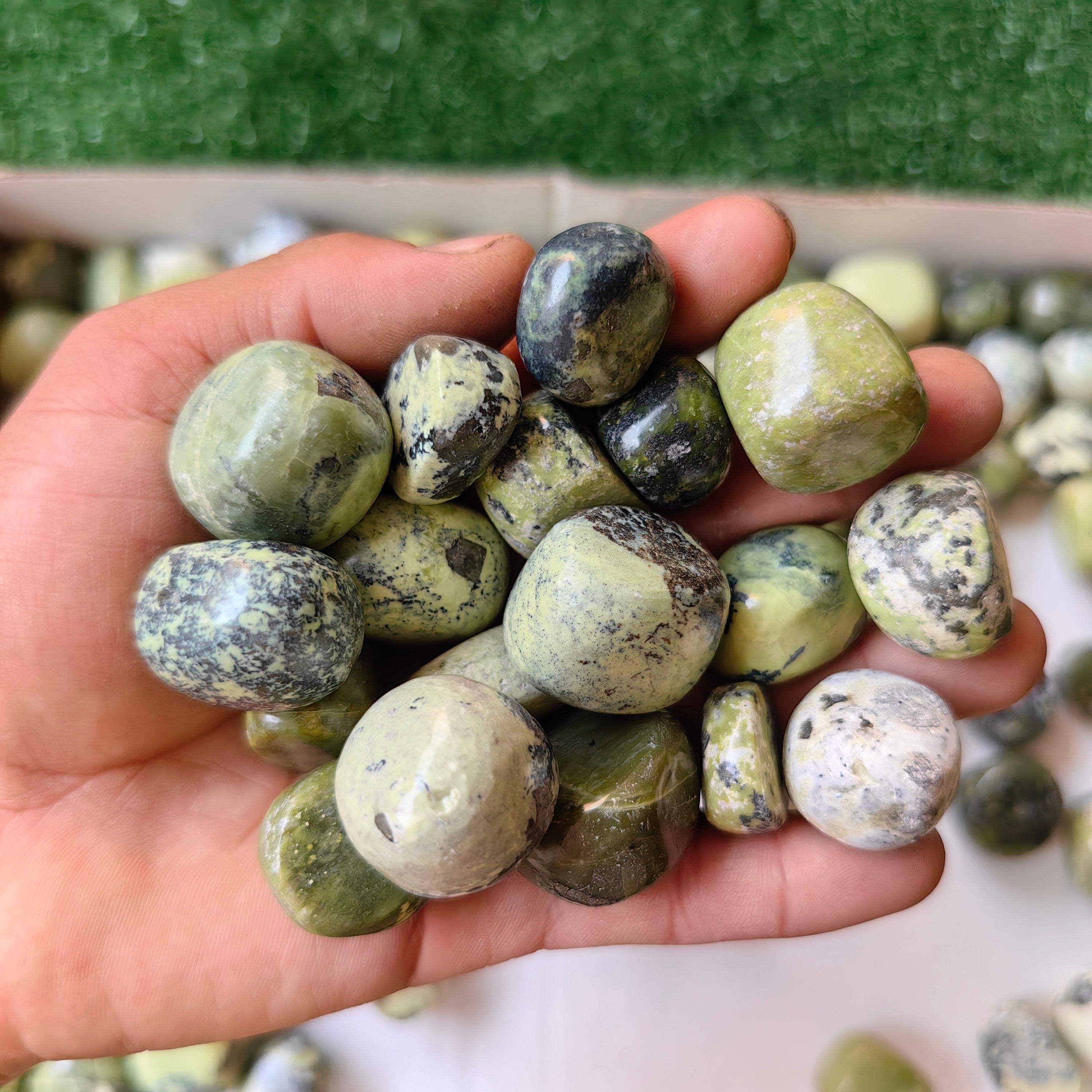 2 kg tumbled green serpentine