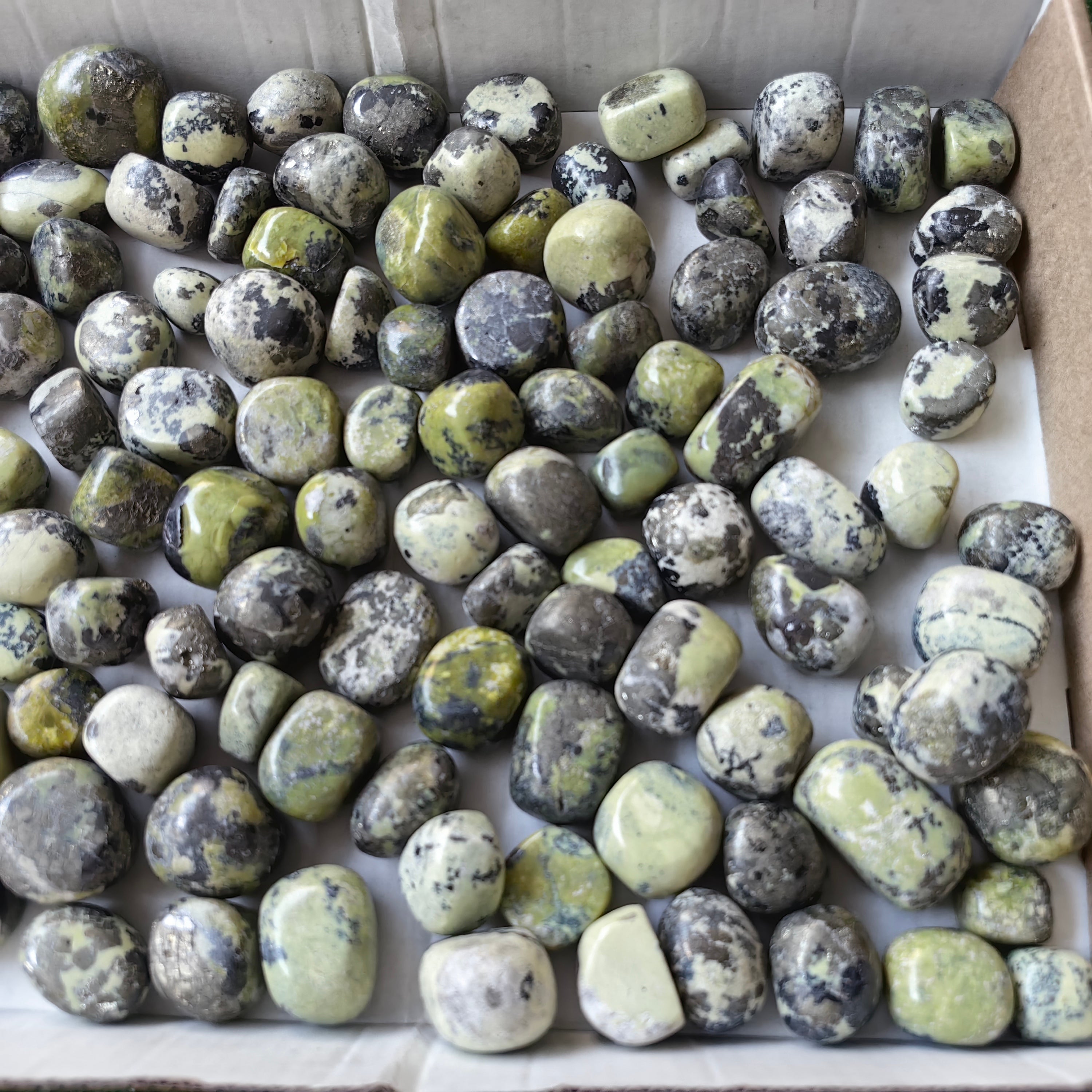 2 kg tumbled green serpentine
