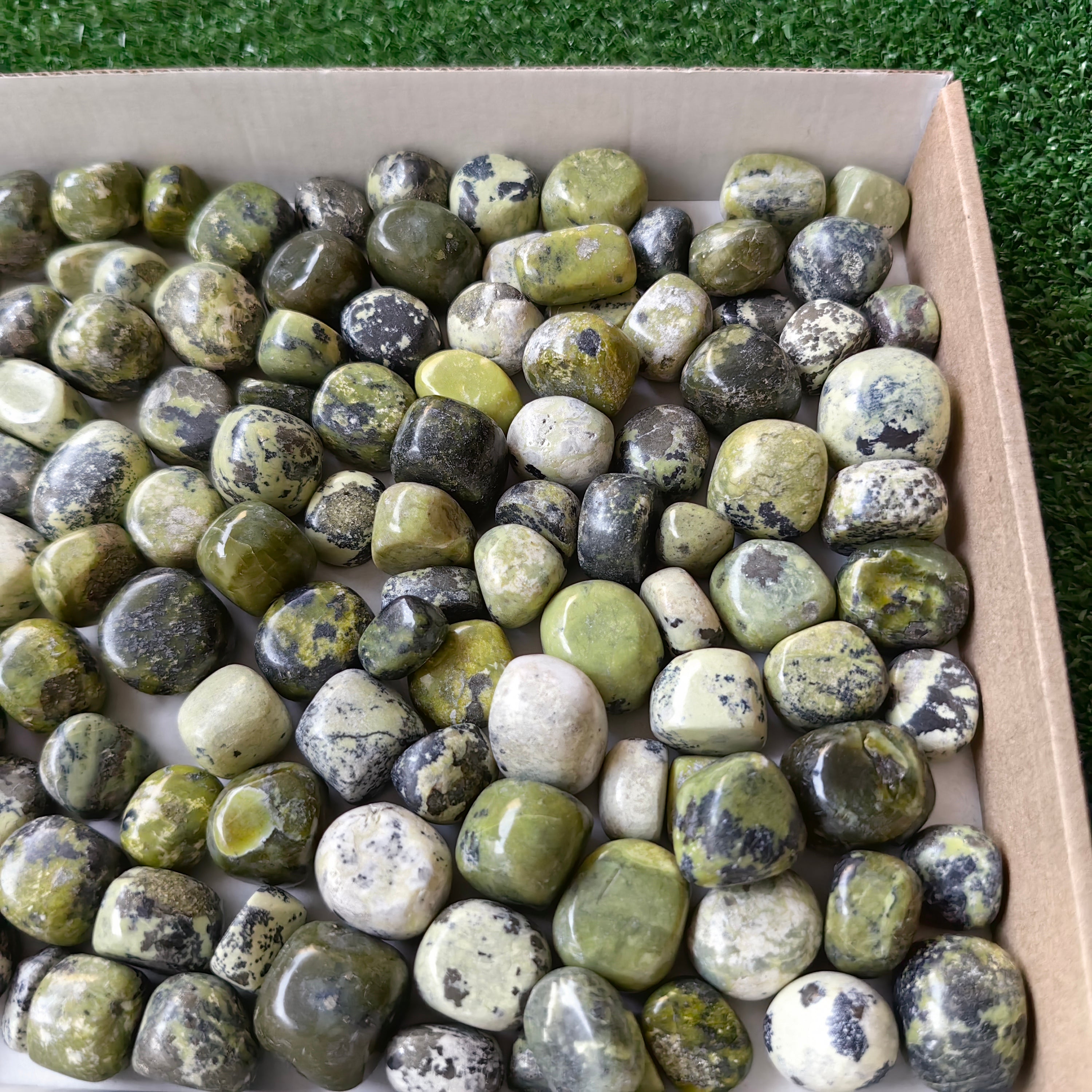 2 kg tumbled green serpentine