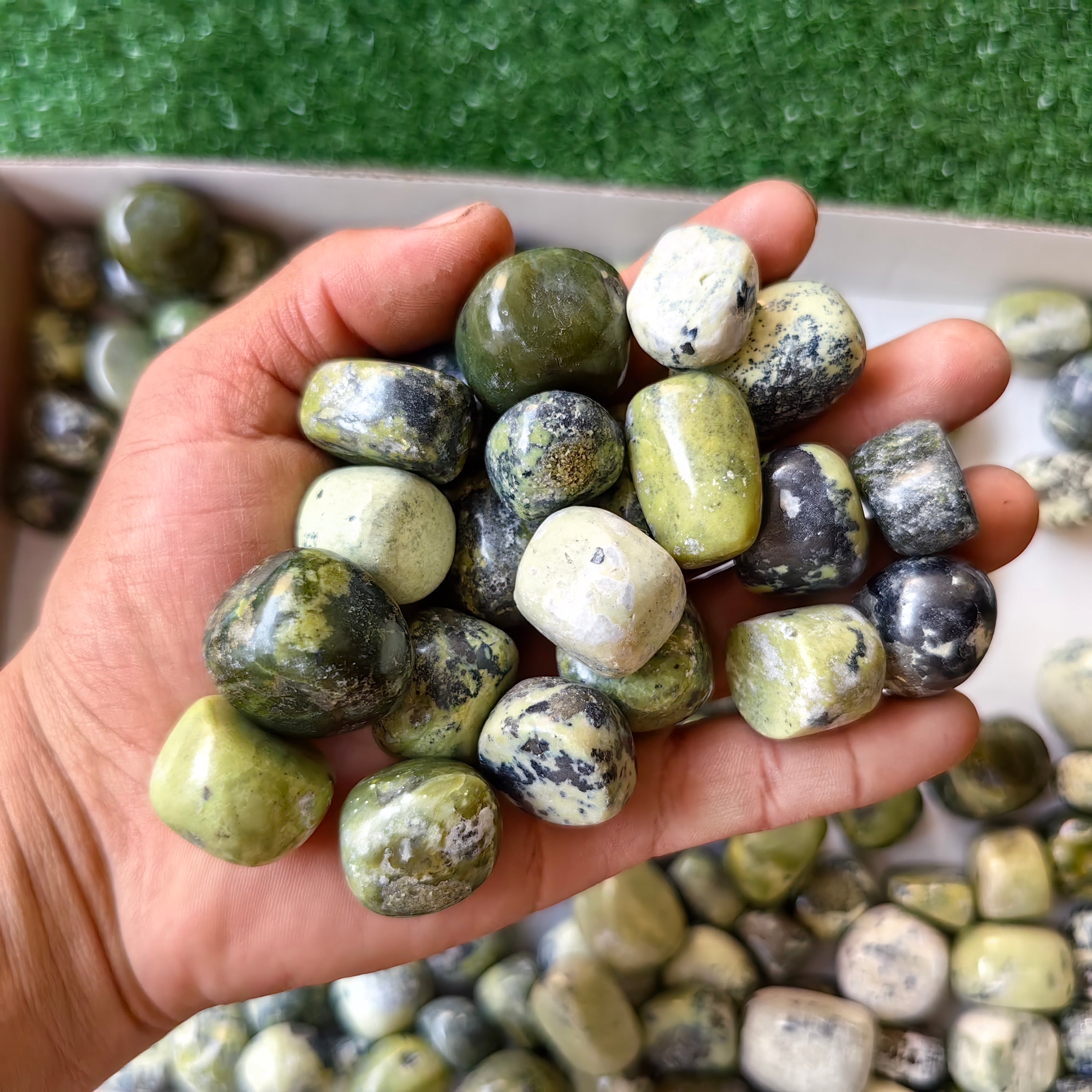 2 kg tumbled green serpentine