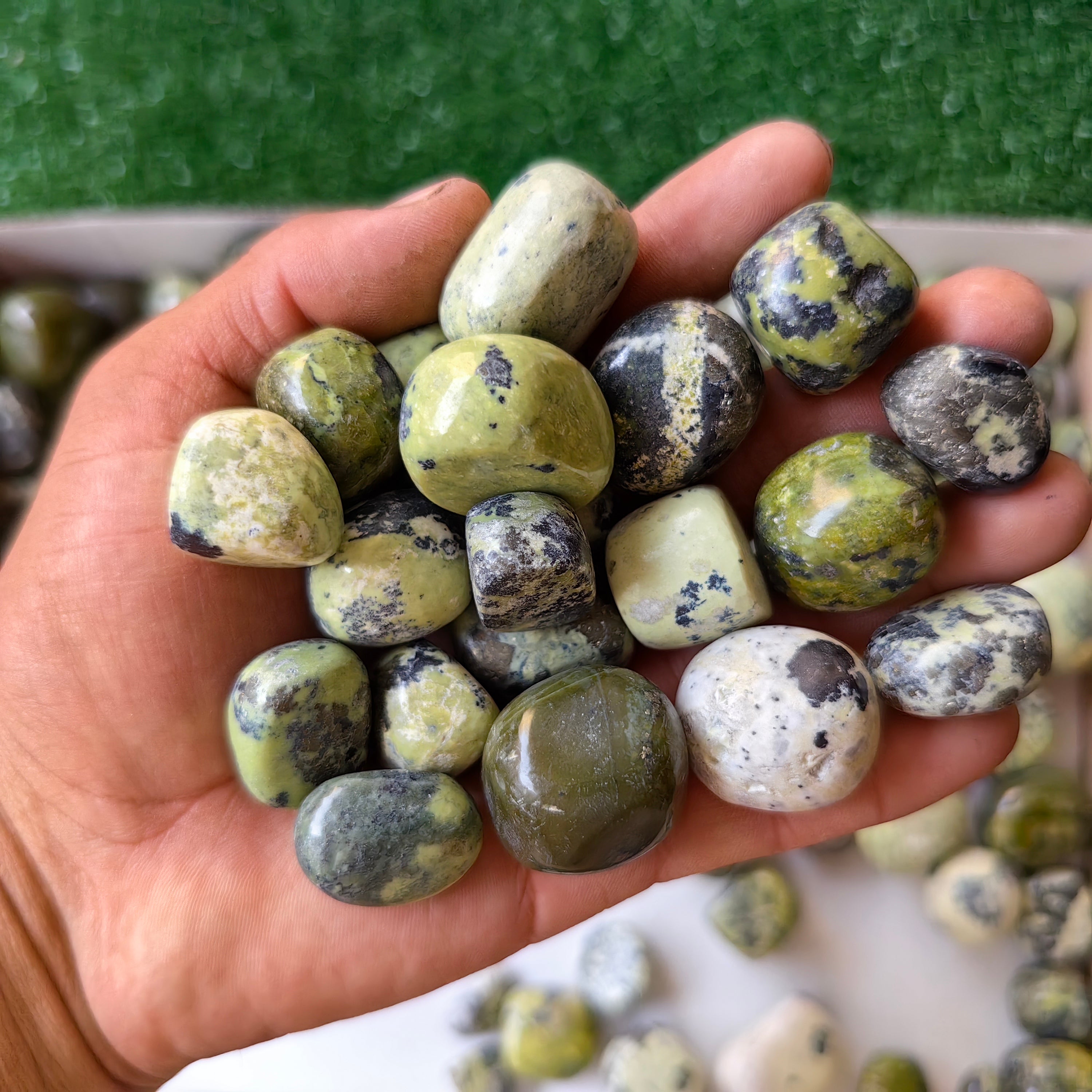 2 kg tumbled green serpentine