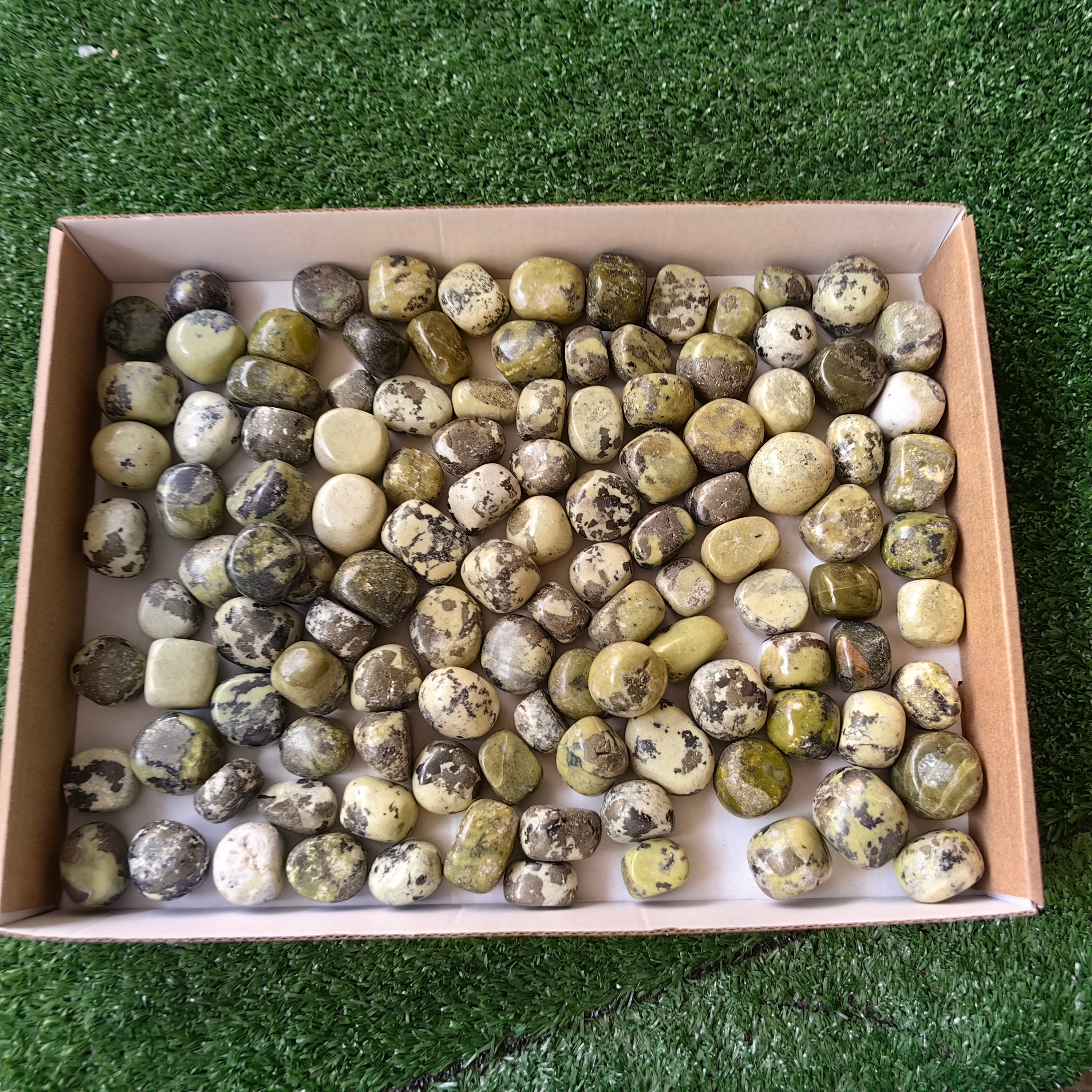 2 kg tumbled green serpentine