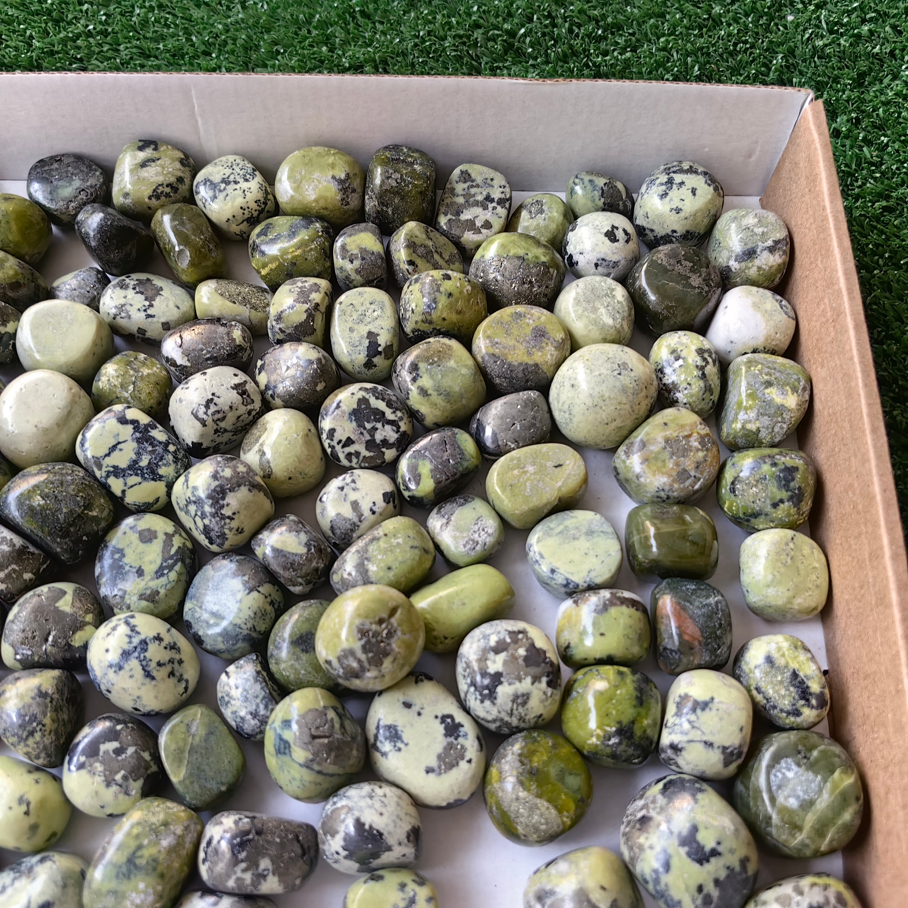 2 kg tumbled green serpentine
