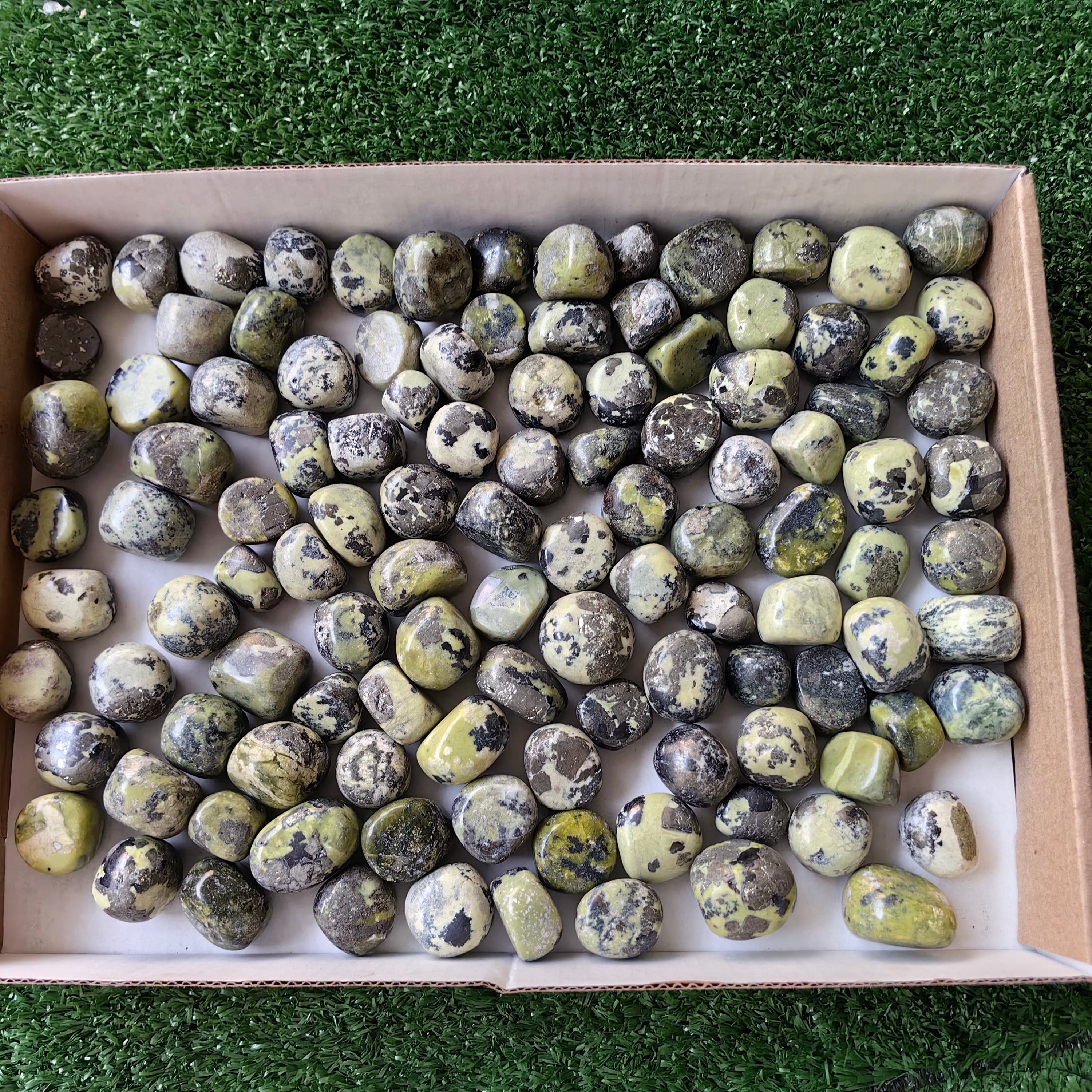 2 kg tumbled green serpentine