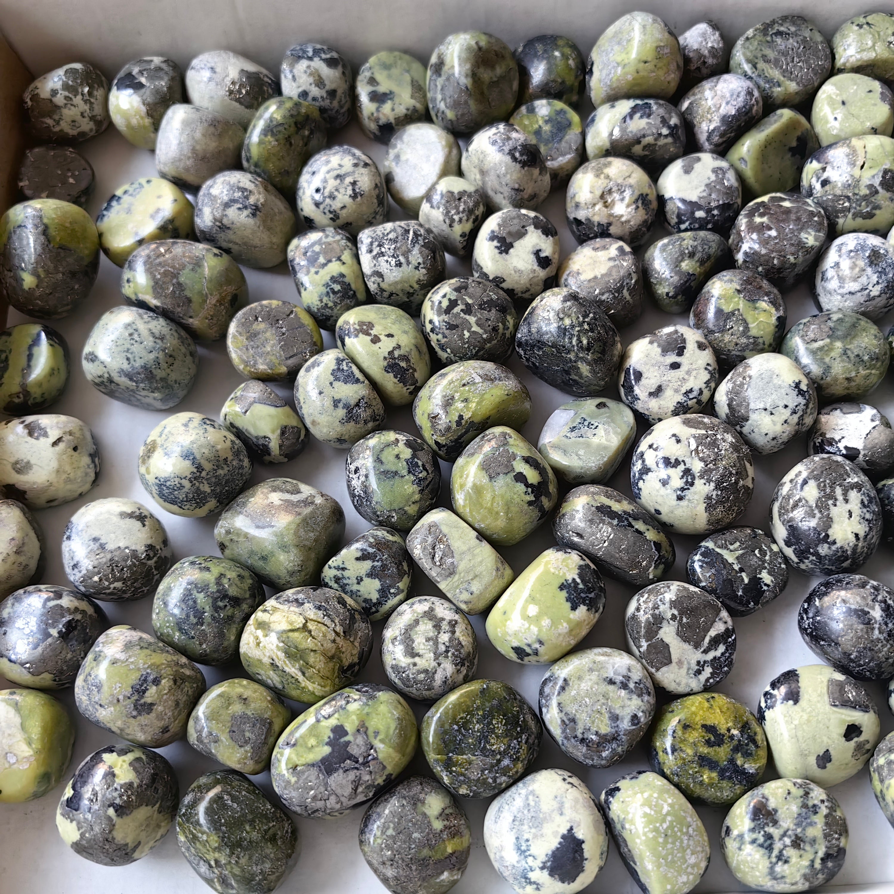 2 kg tumbled green serpentine