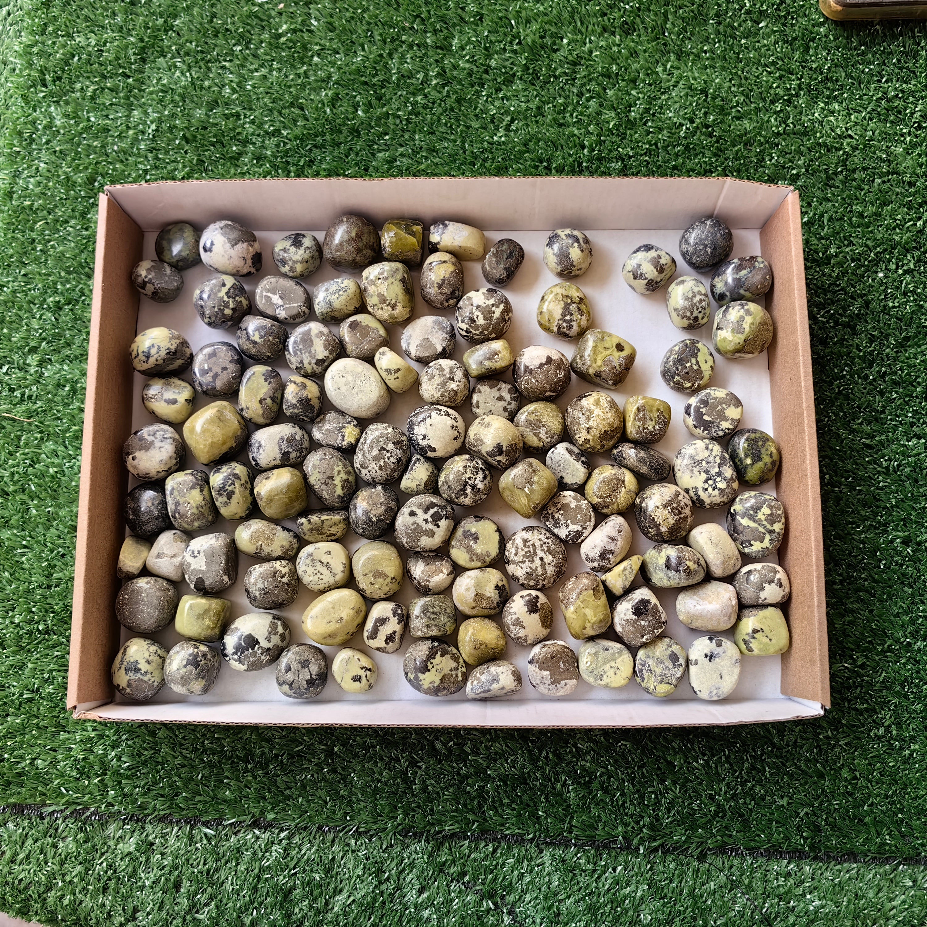 2 kg tumbled green serpentine