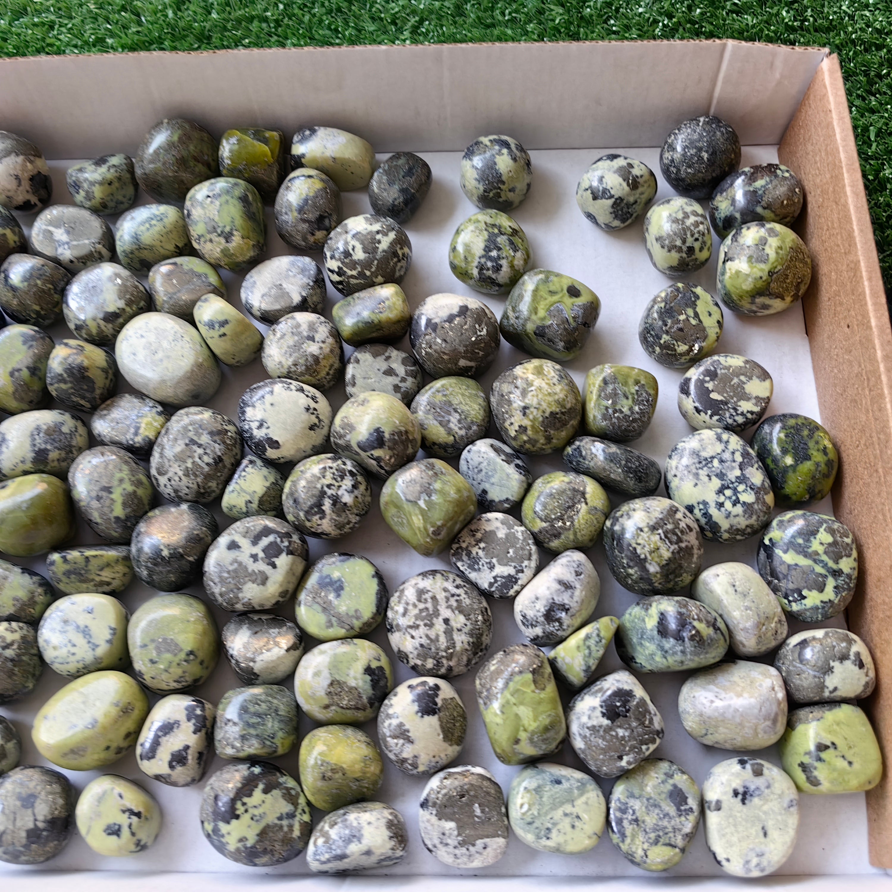 2 kg tumbled green serpentine
