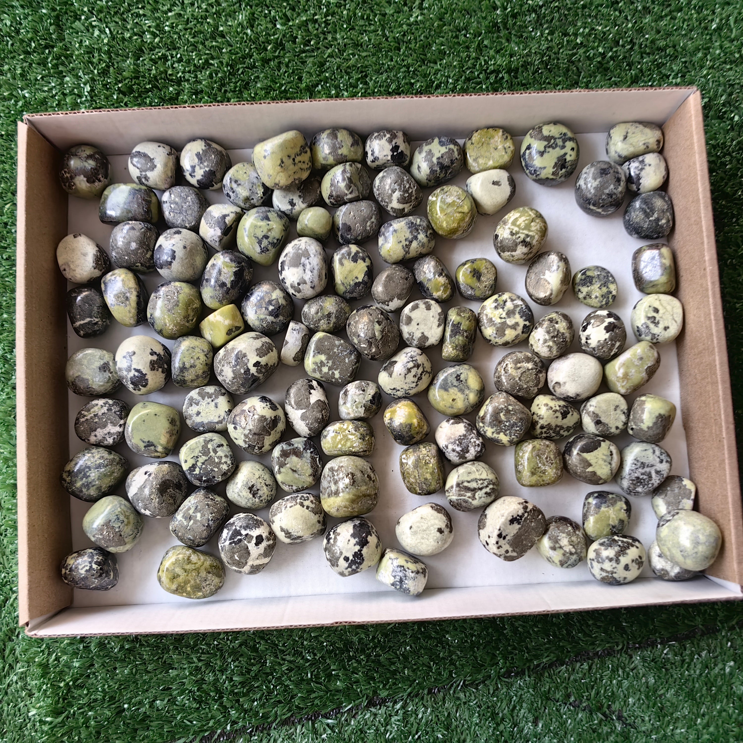 2 kg tumbled green serpentine