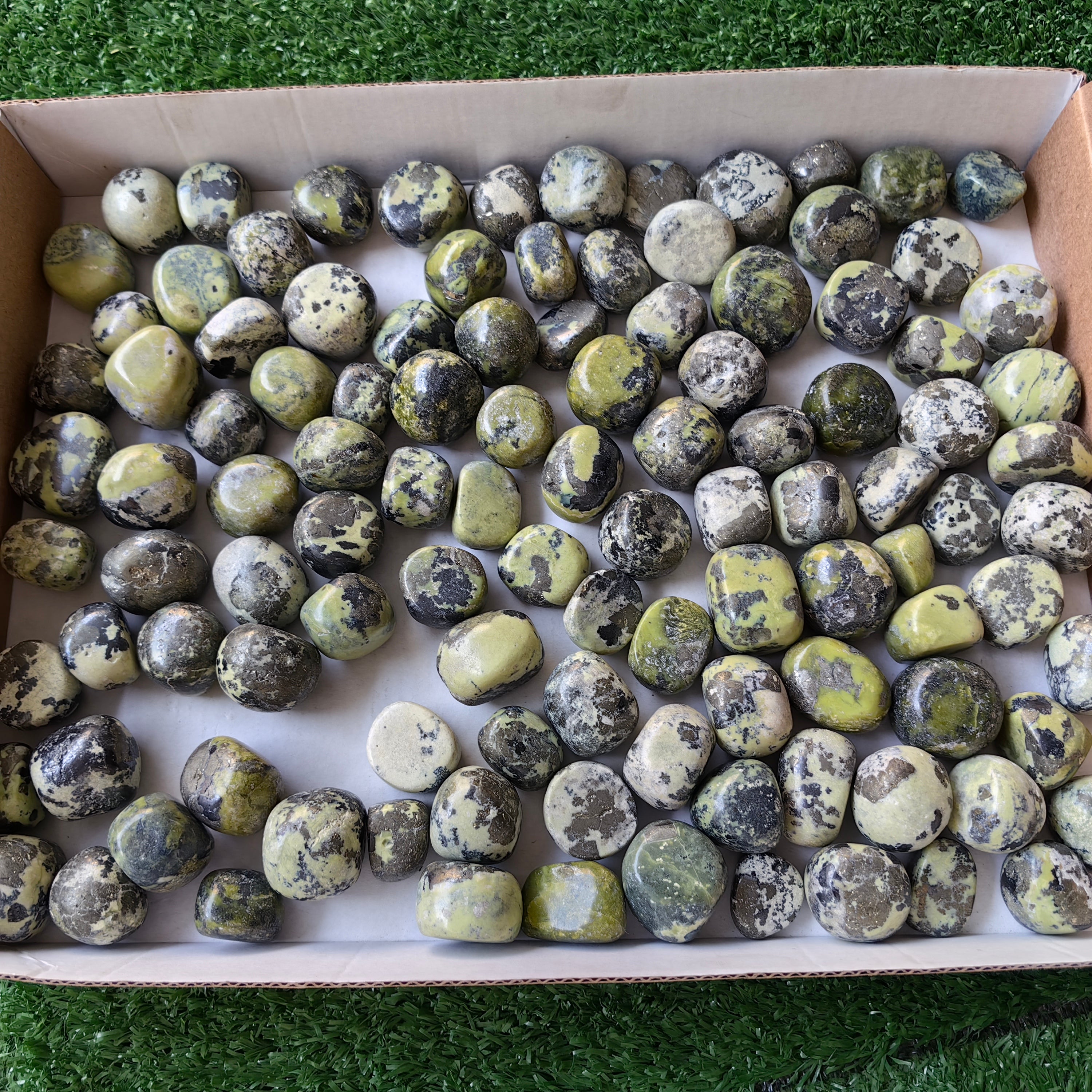 2 kg tumbled green serpentine