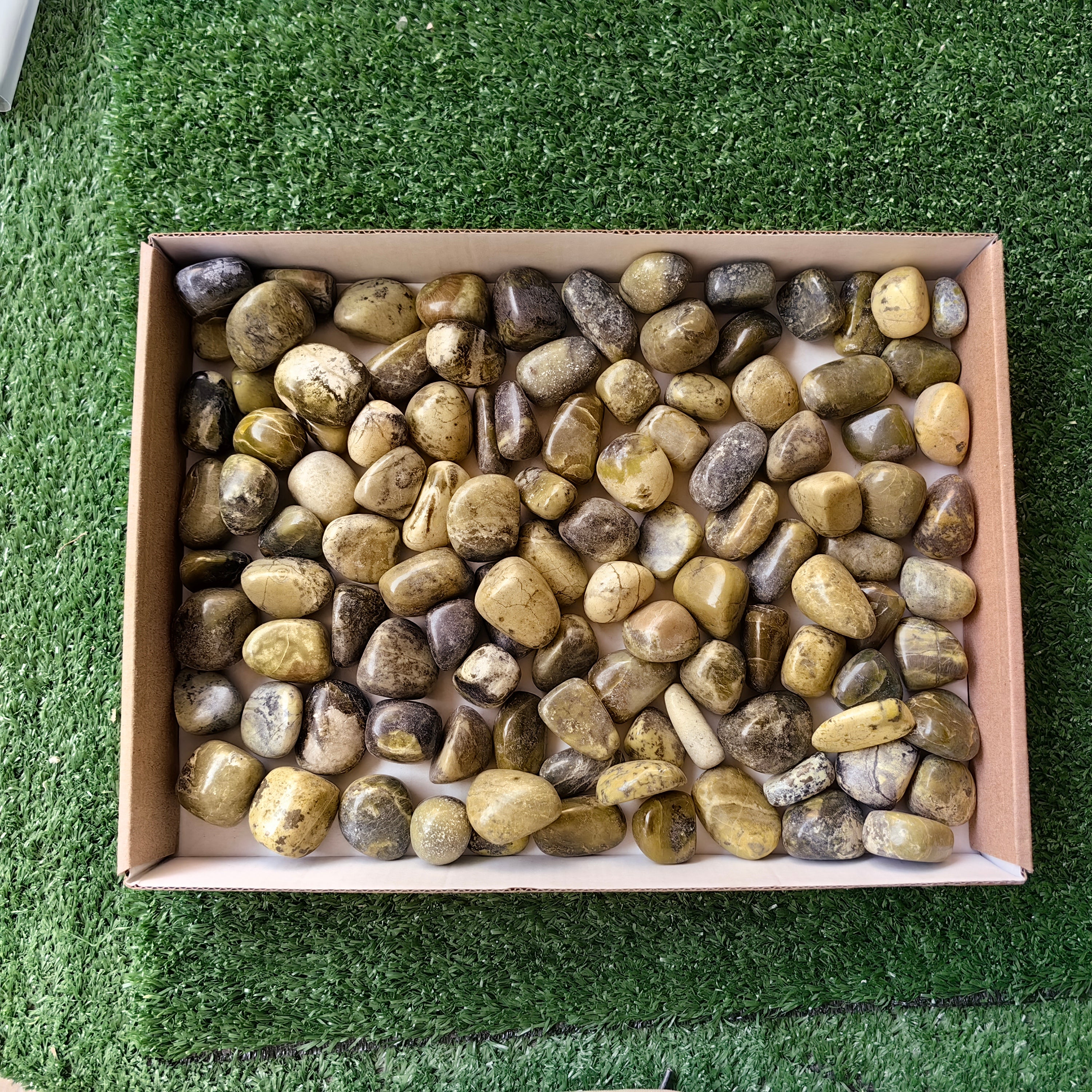 2 kg tumbled green serpentine