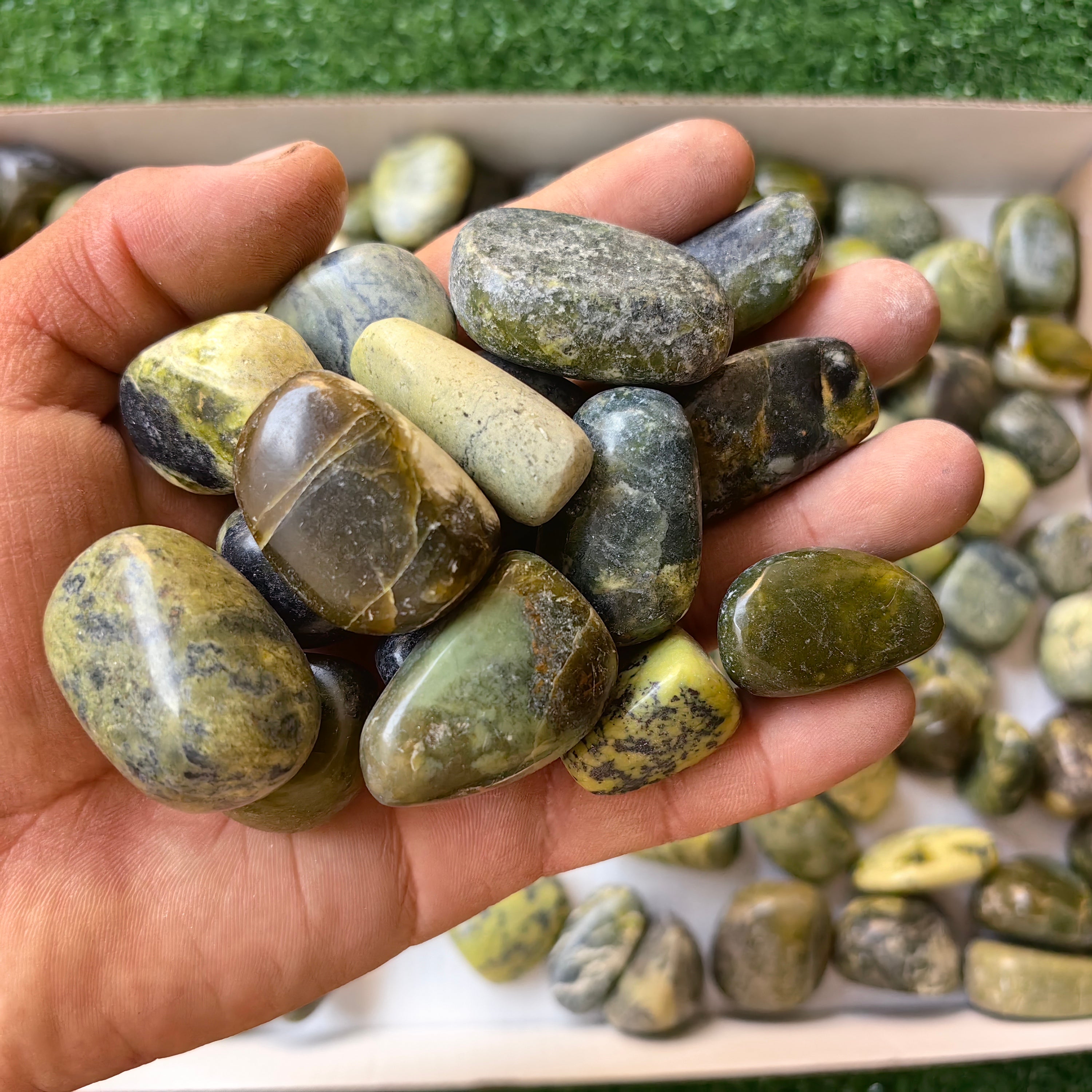 2 kg tumbled green serpentine