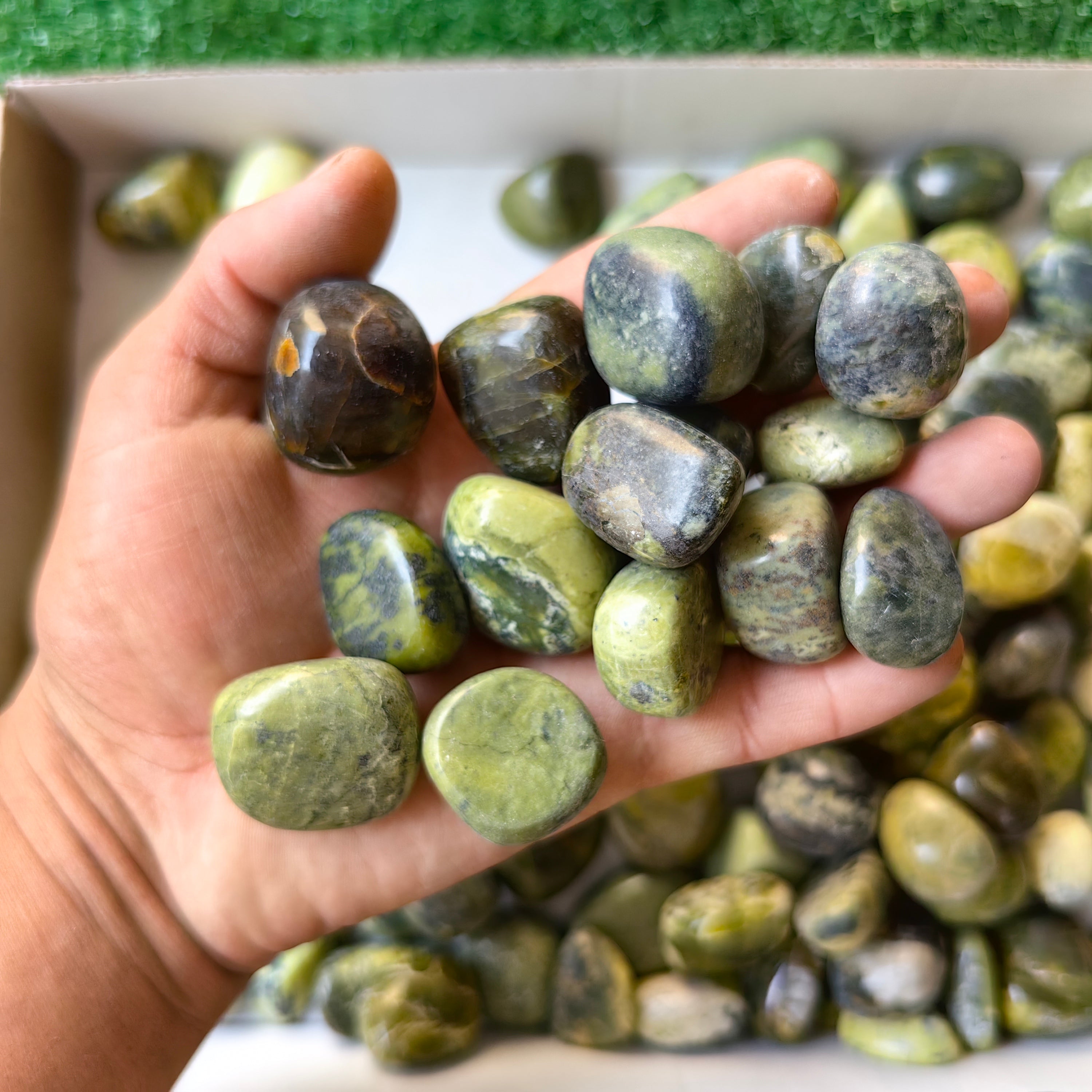 2 kg tumbled green serpentine