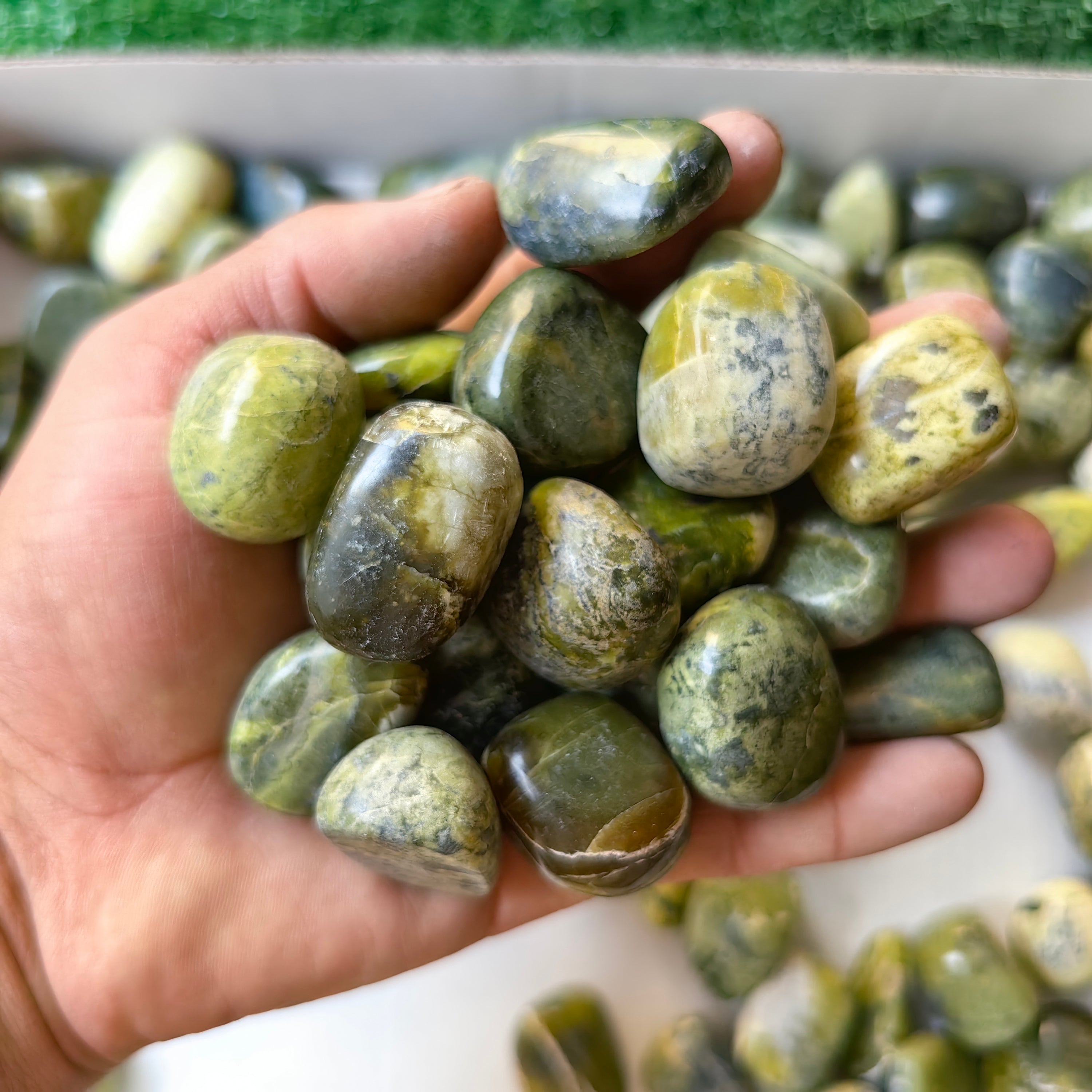 2 kg tumbled green serpentine