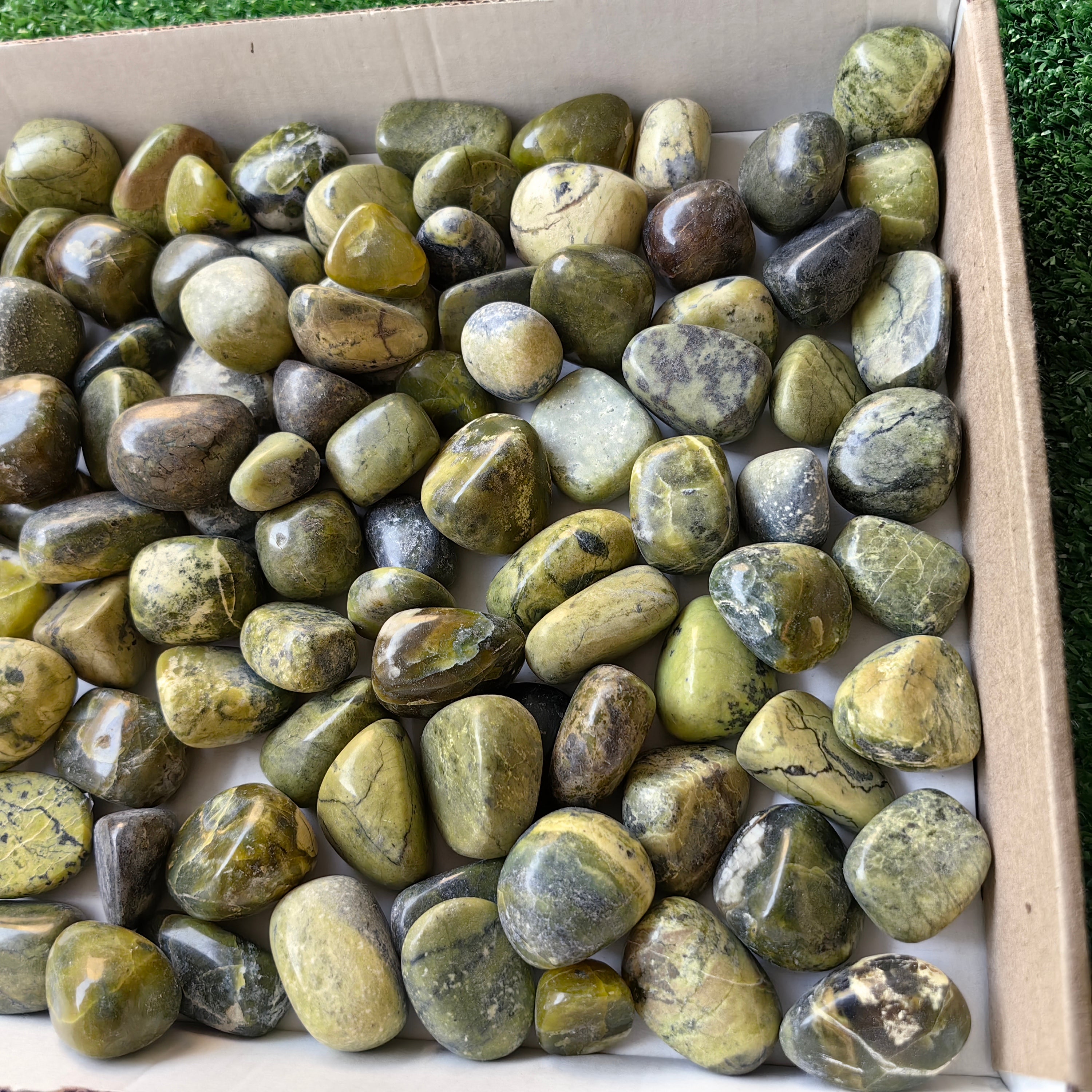 2 kg tumbled green serpentine
