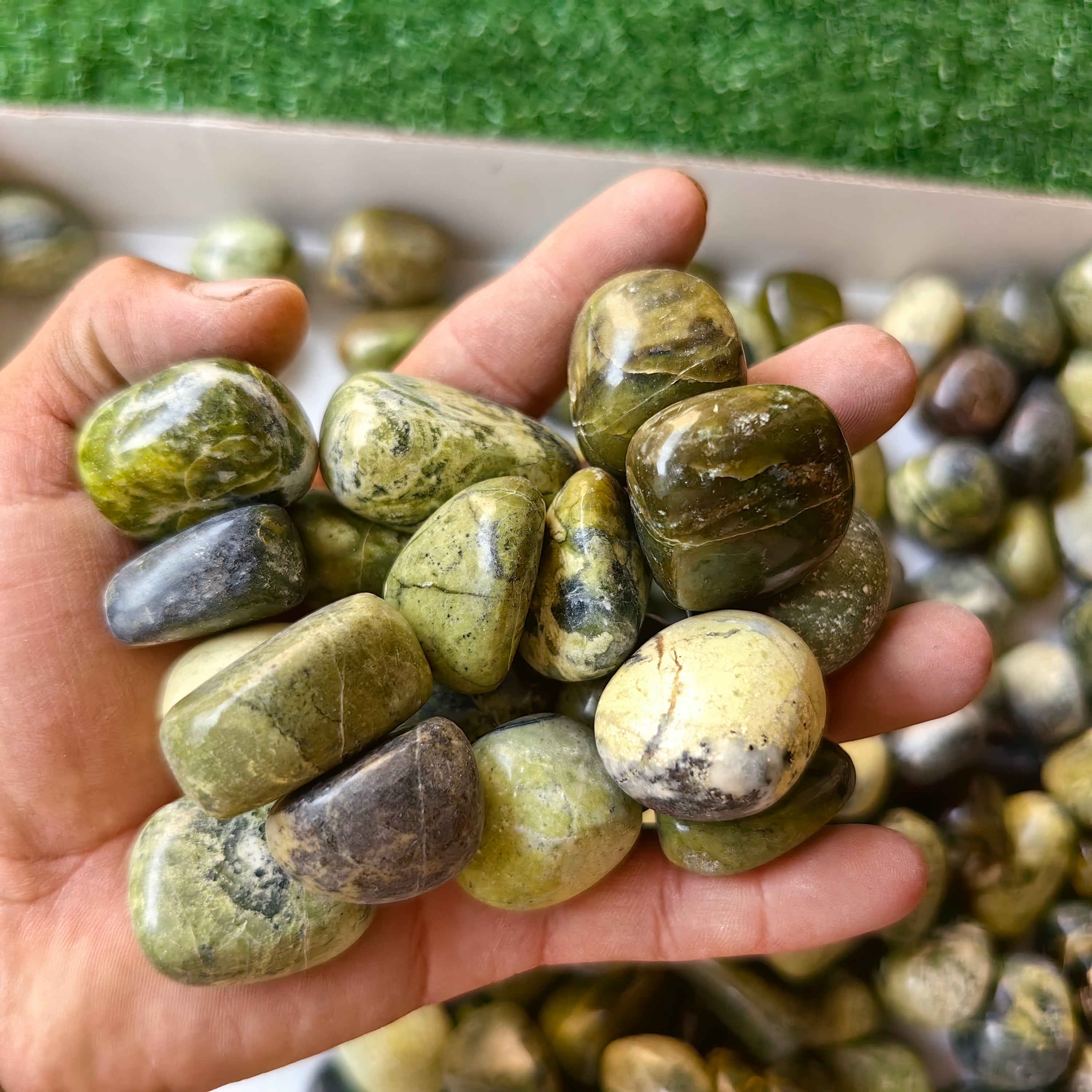2 kg tumbled green serpentine