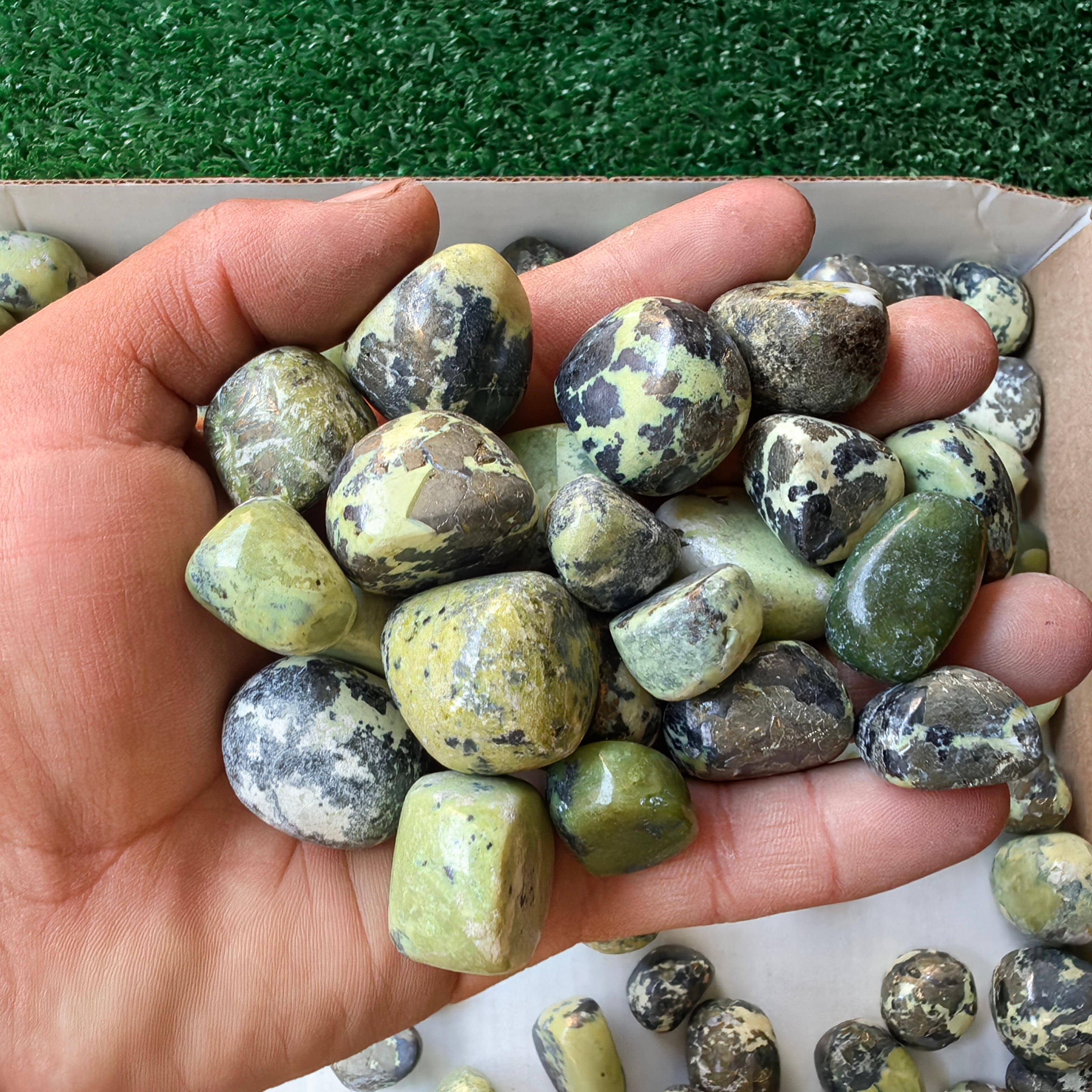 2 kg tumbled green serpentine