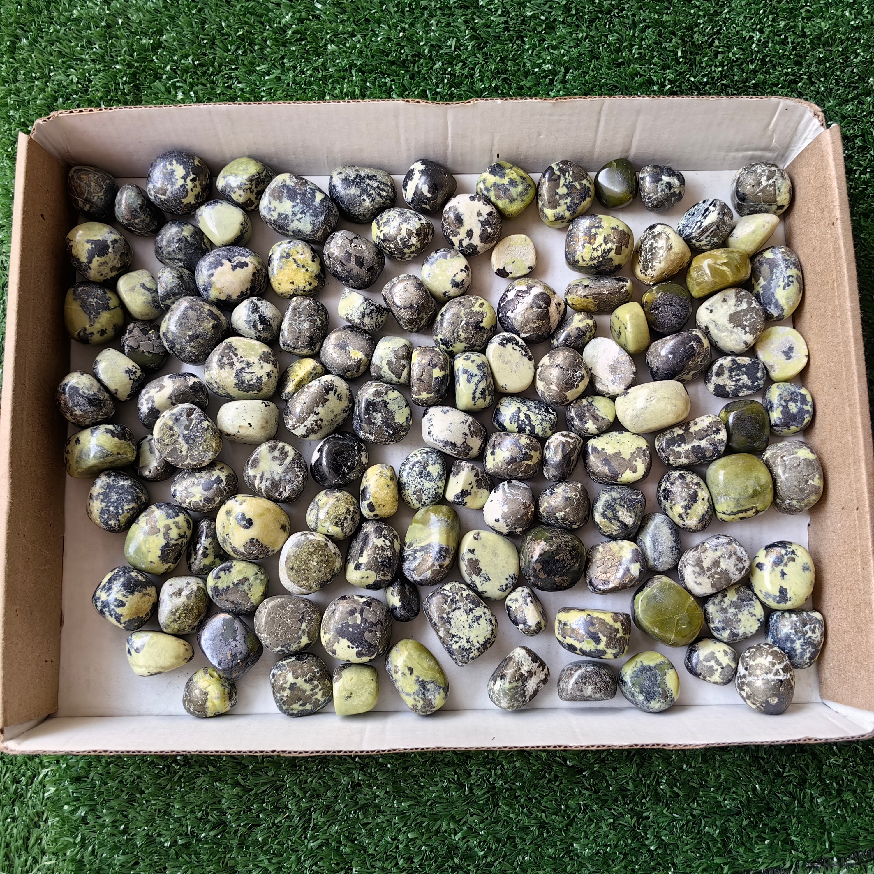 2 kg tumbled green serpentine