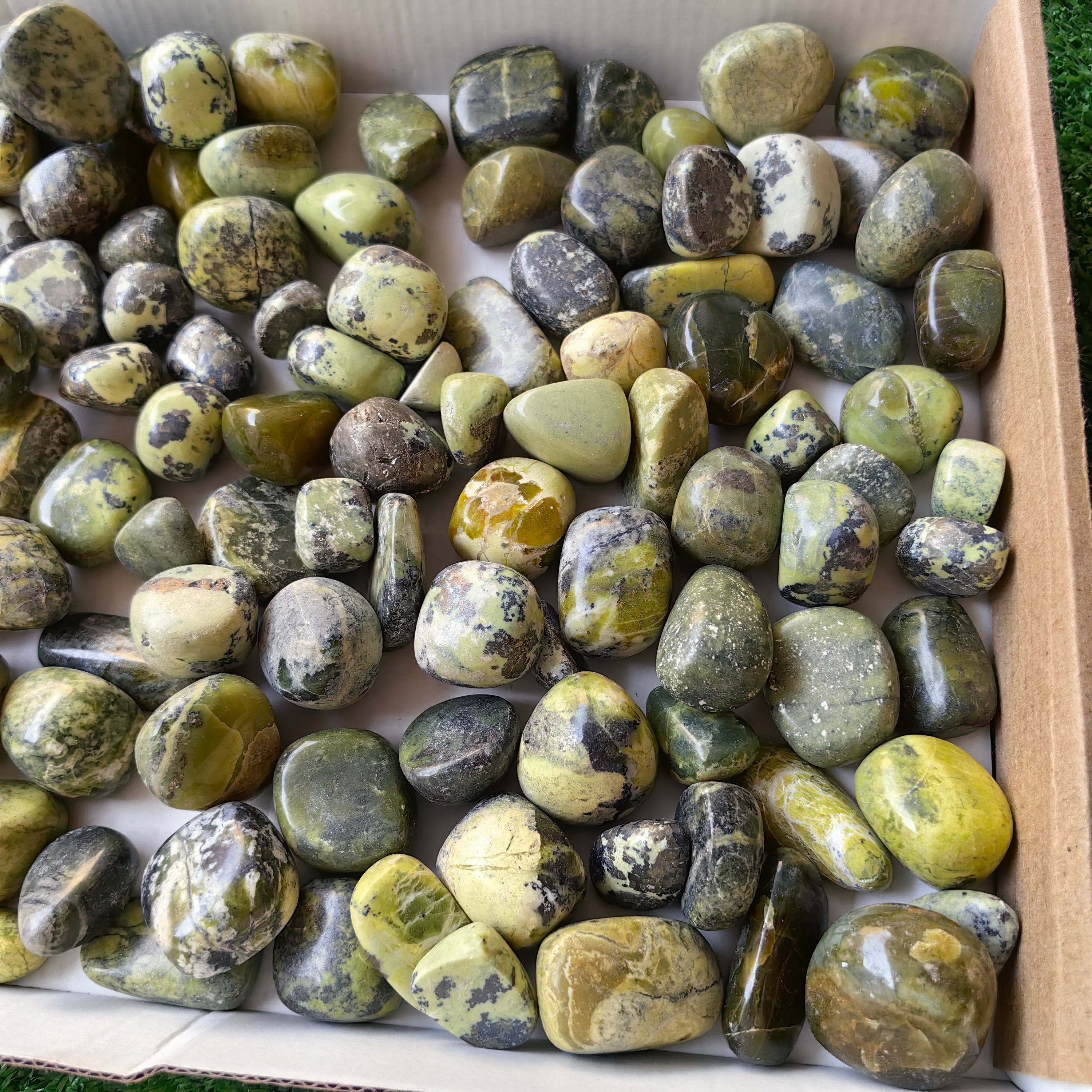 2 kg tumbled green serpentine