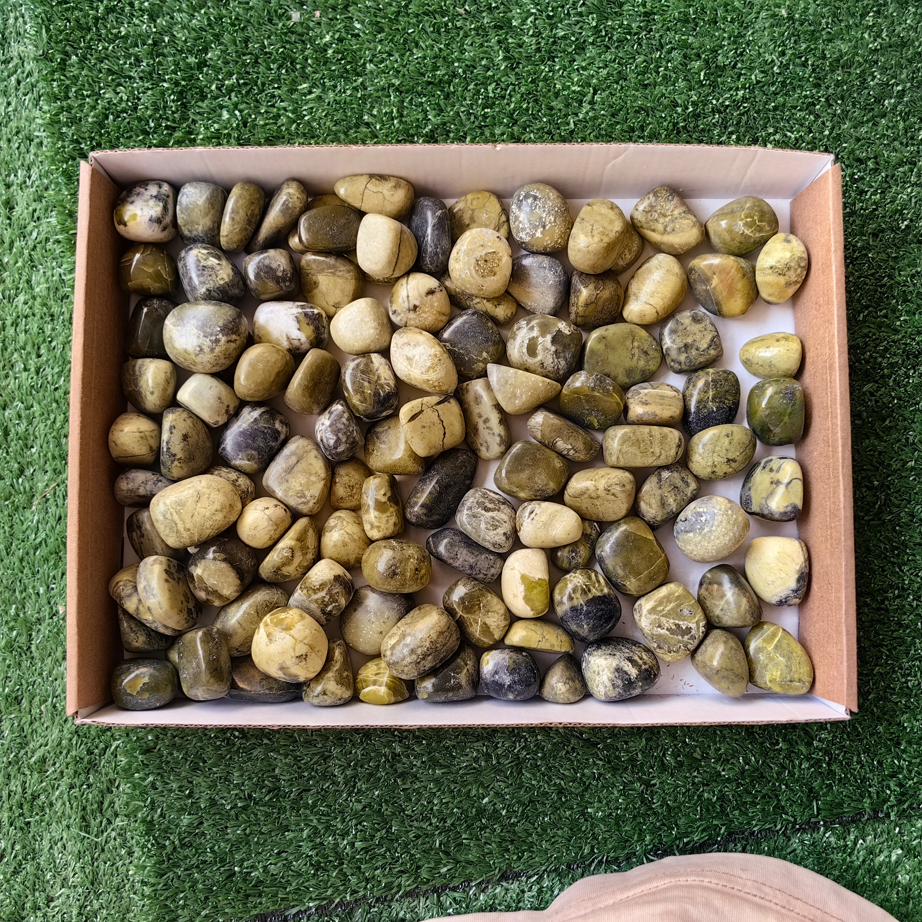 2 kg tumbled green serpentine