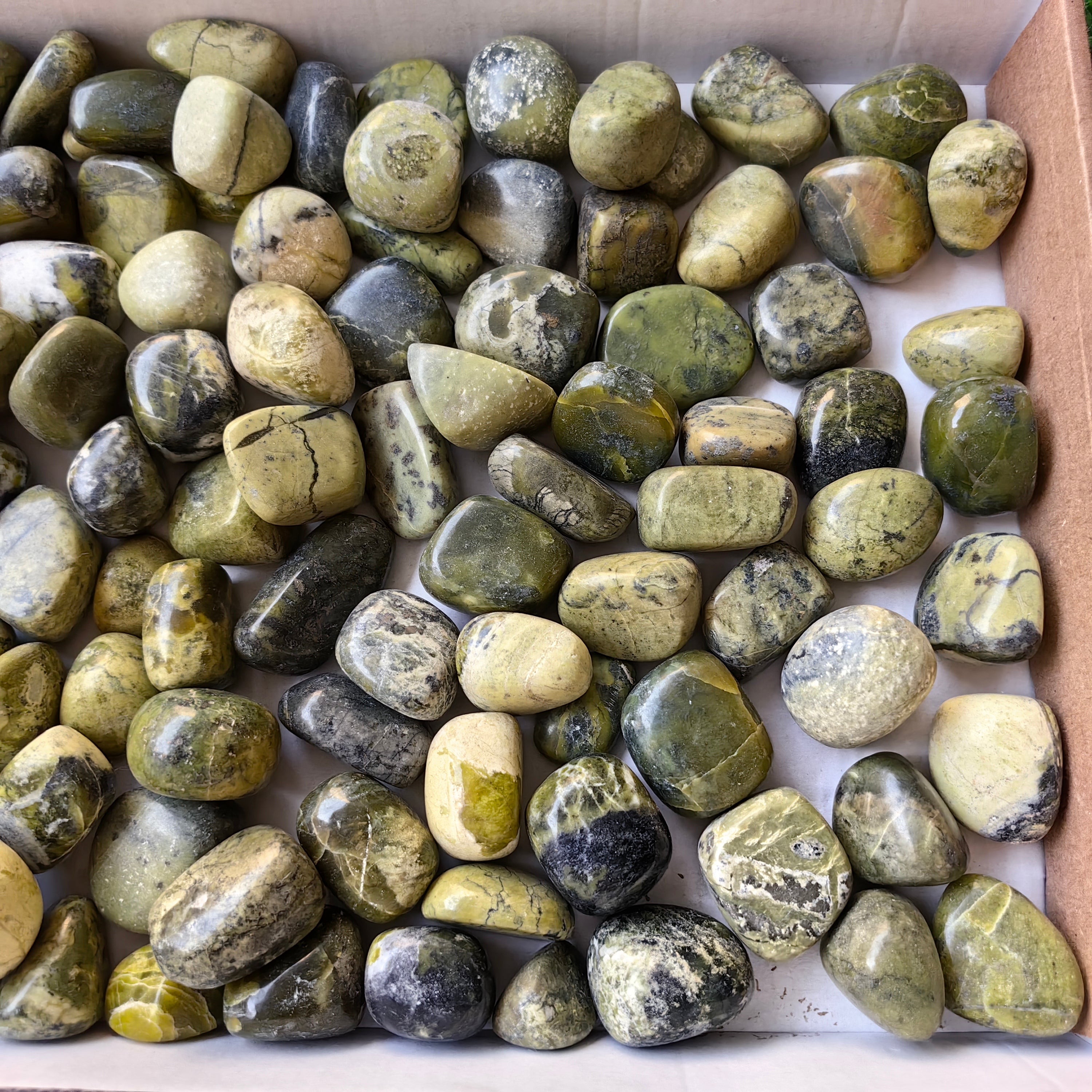 2 kg tumbled green serpentine