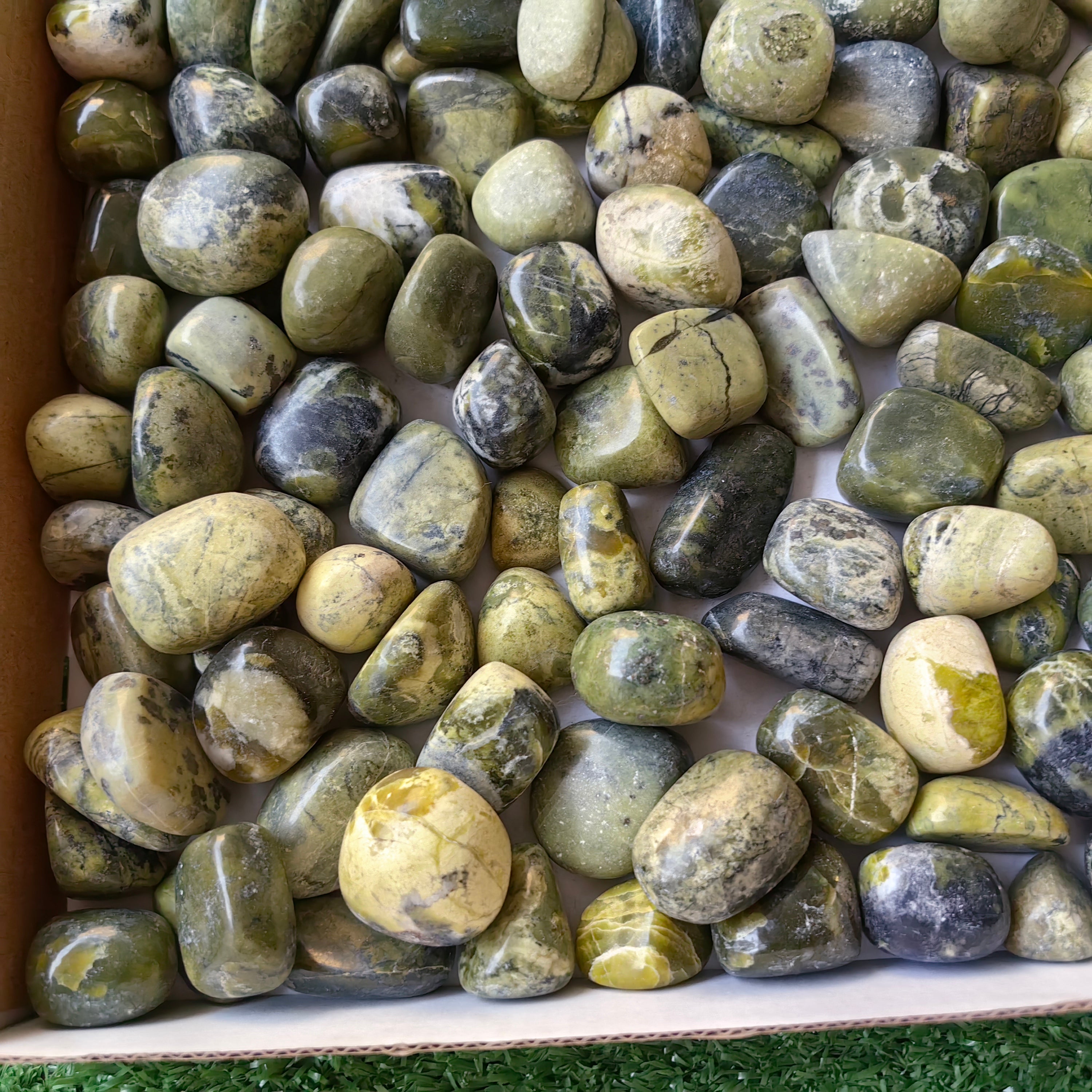 2 kg tumbled green serpentine