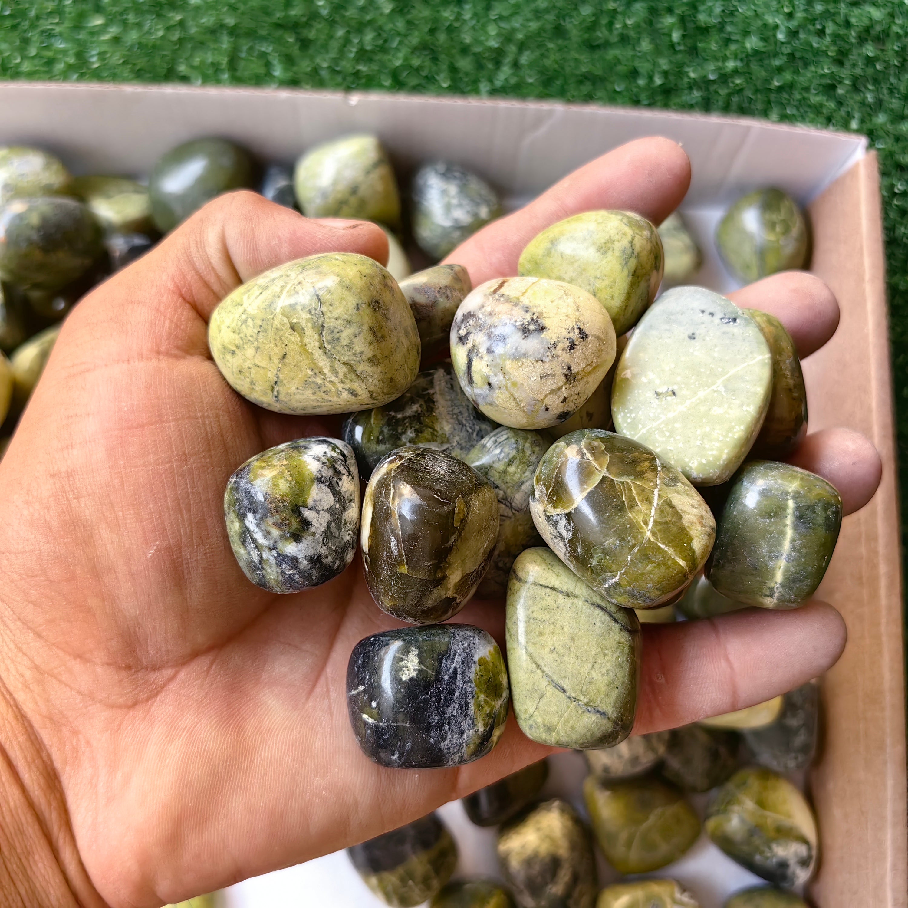 2 kg tumbled green serpentine