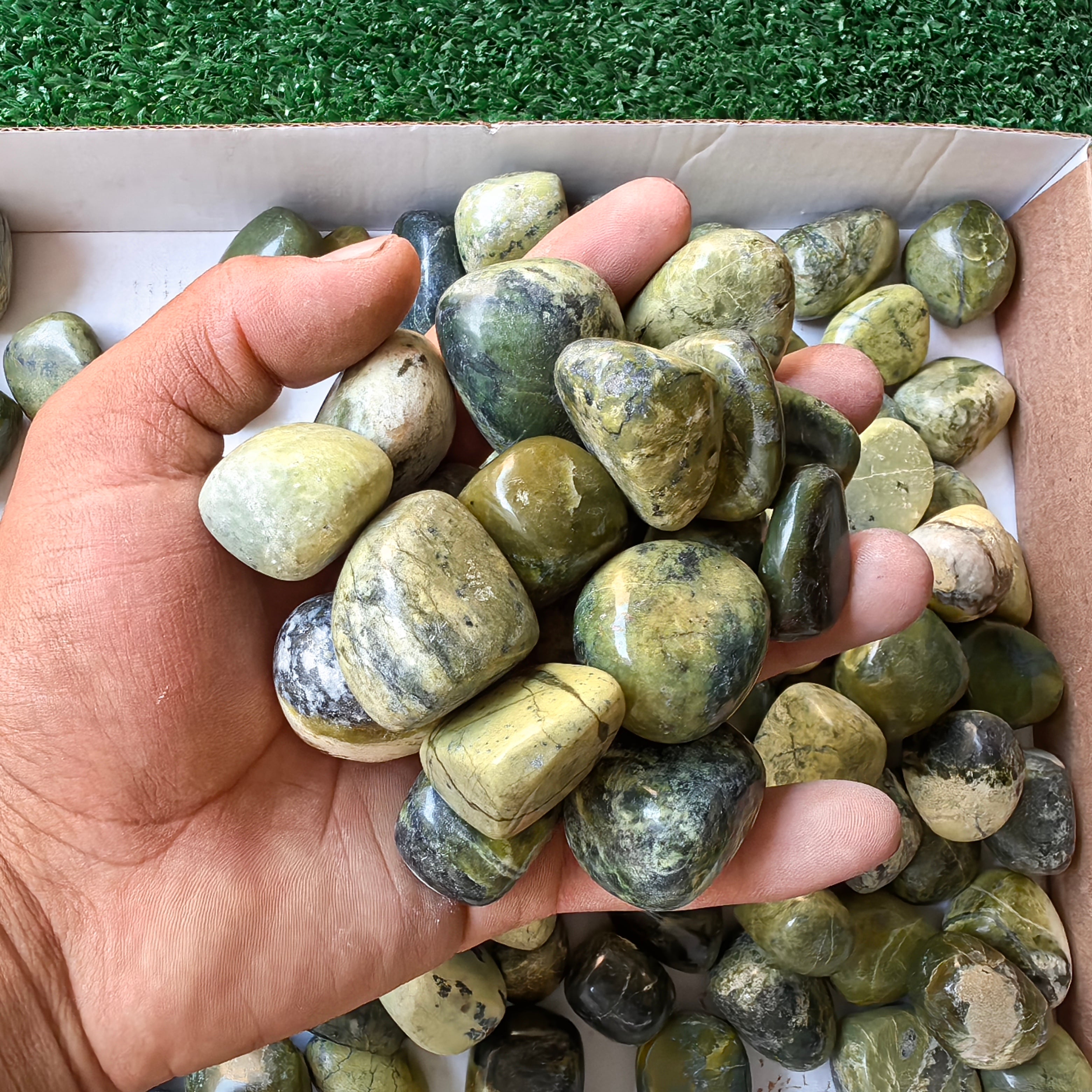 2 kg tumbled green serpentine