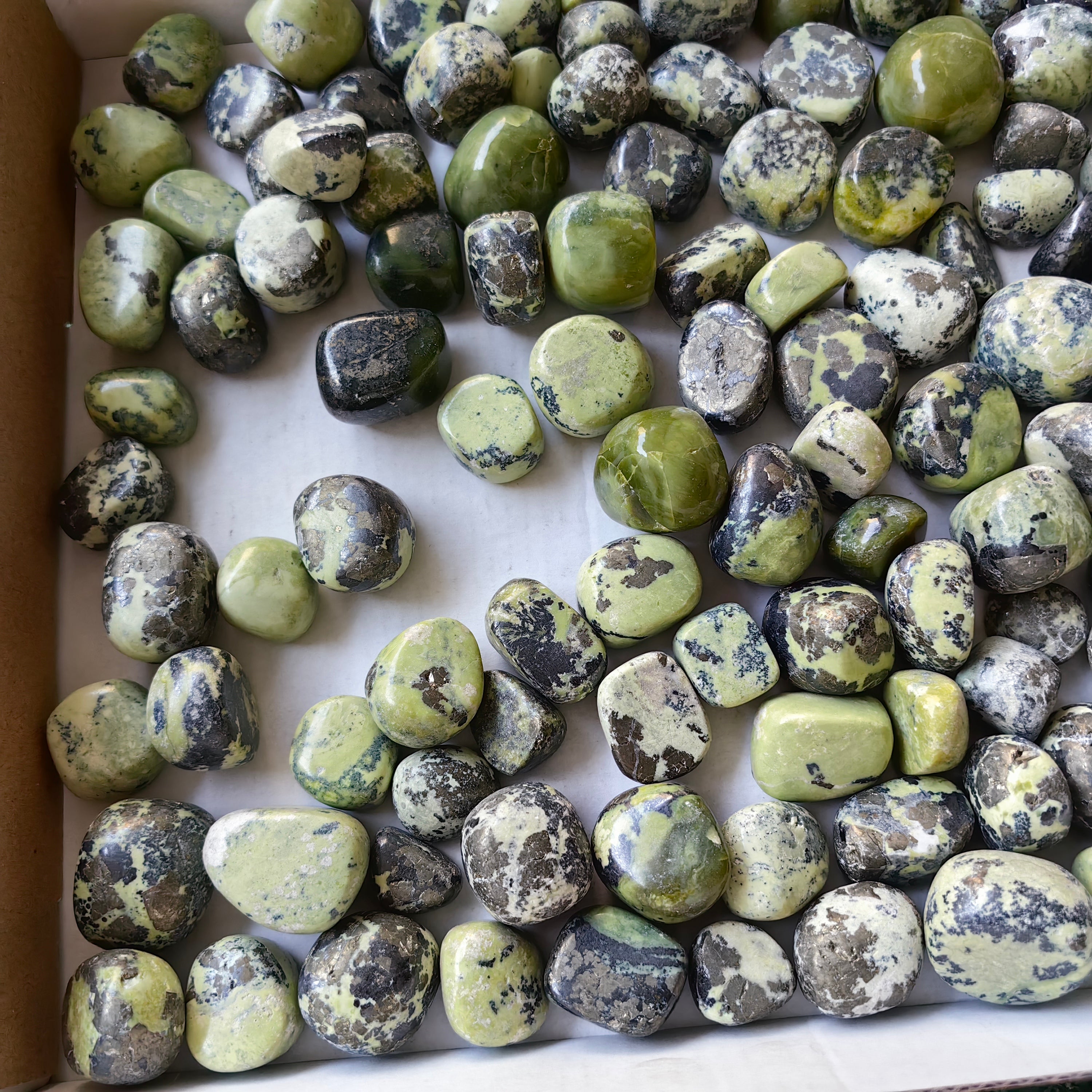 2 kg tumbled green serpentine