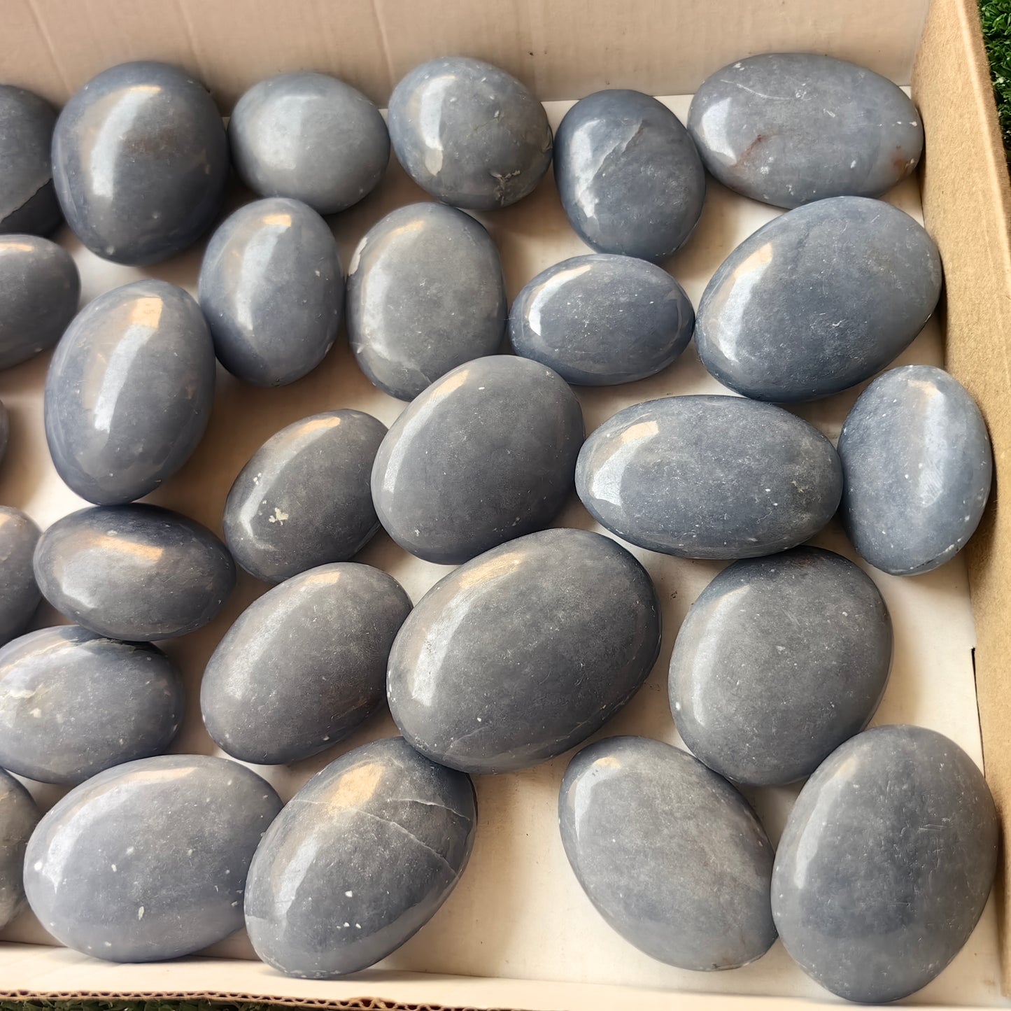 32 pc blue angelite palms