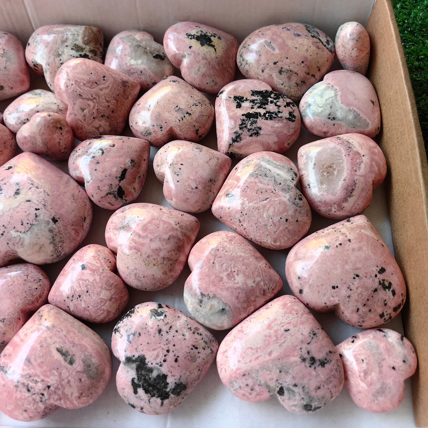 35 pc rhodonite hearts