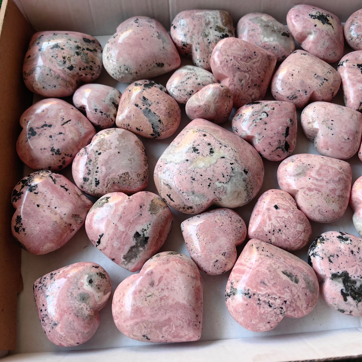 35 pc rhodonite hearts