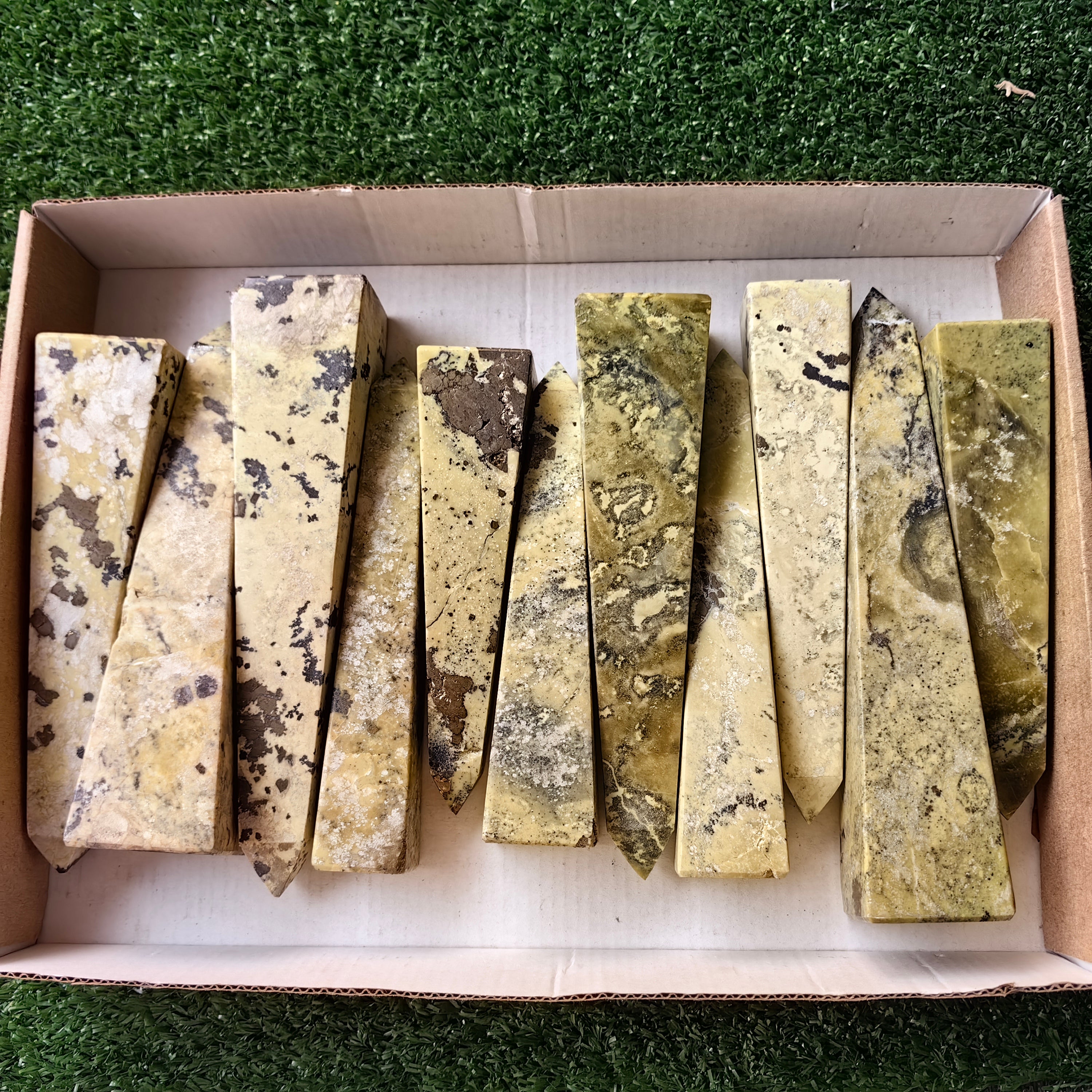 11 pc big green serpentine towers