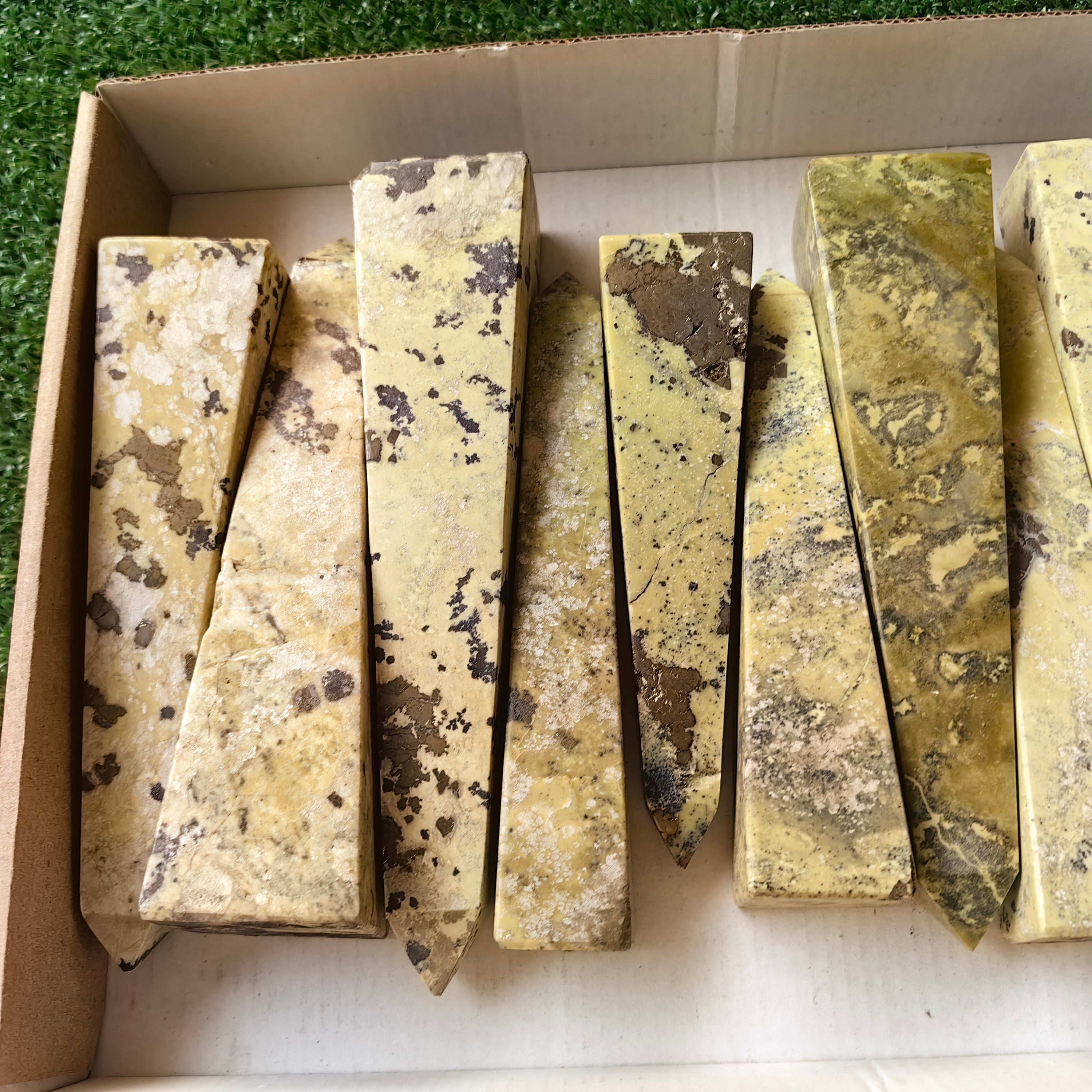 11 pc big green serpentine towers