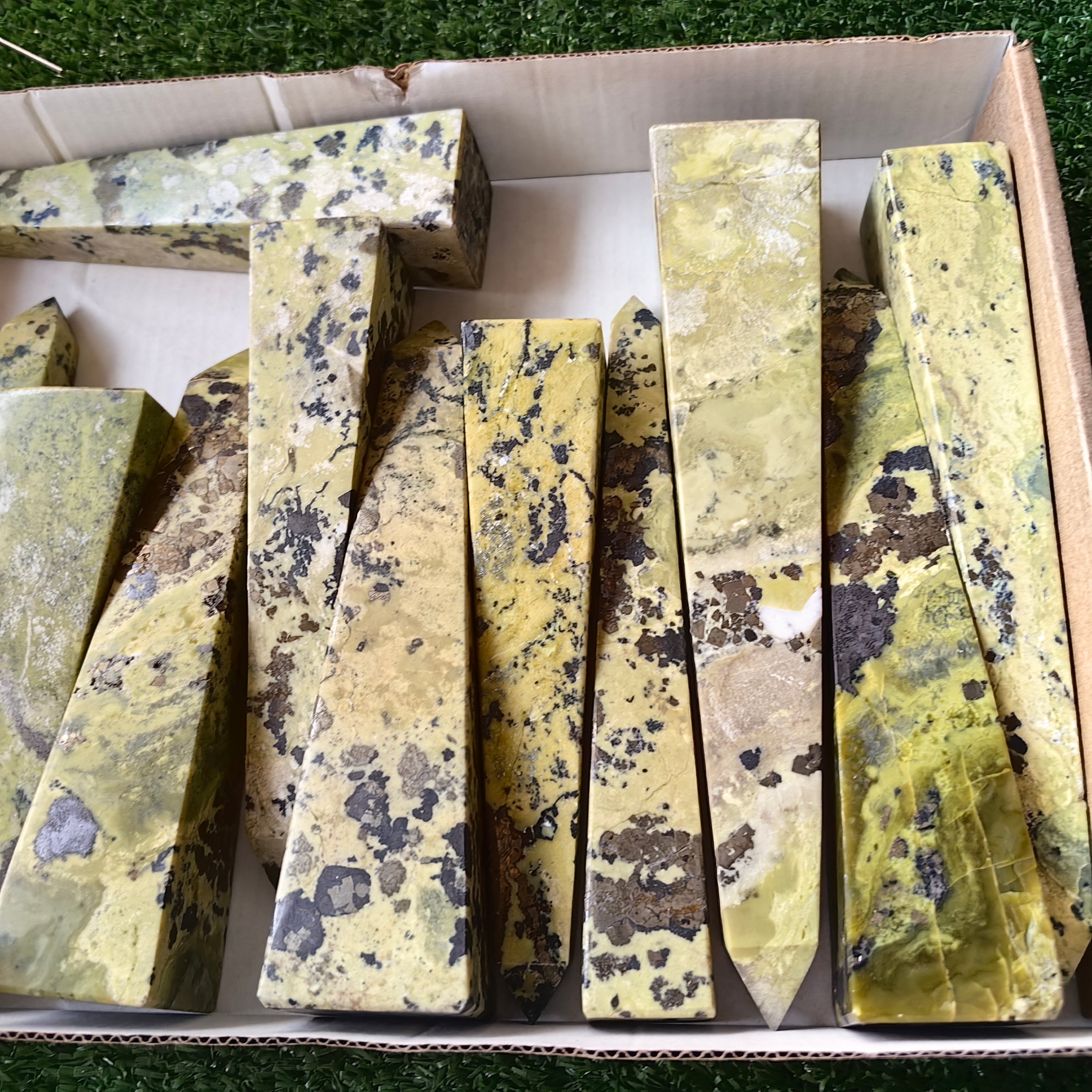 12 pc big green serpentine towers