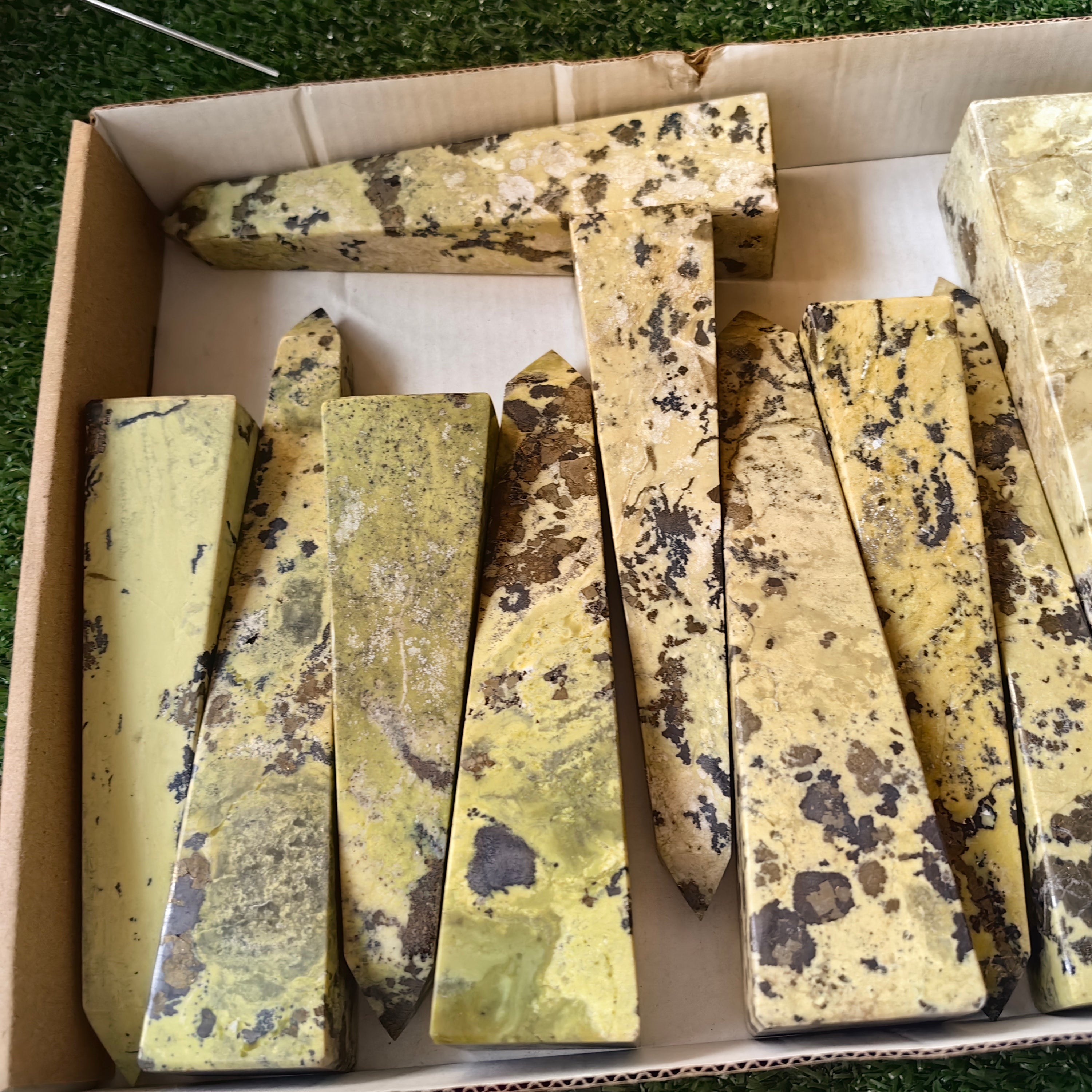 12 pc big green serpentine towers