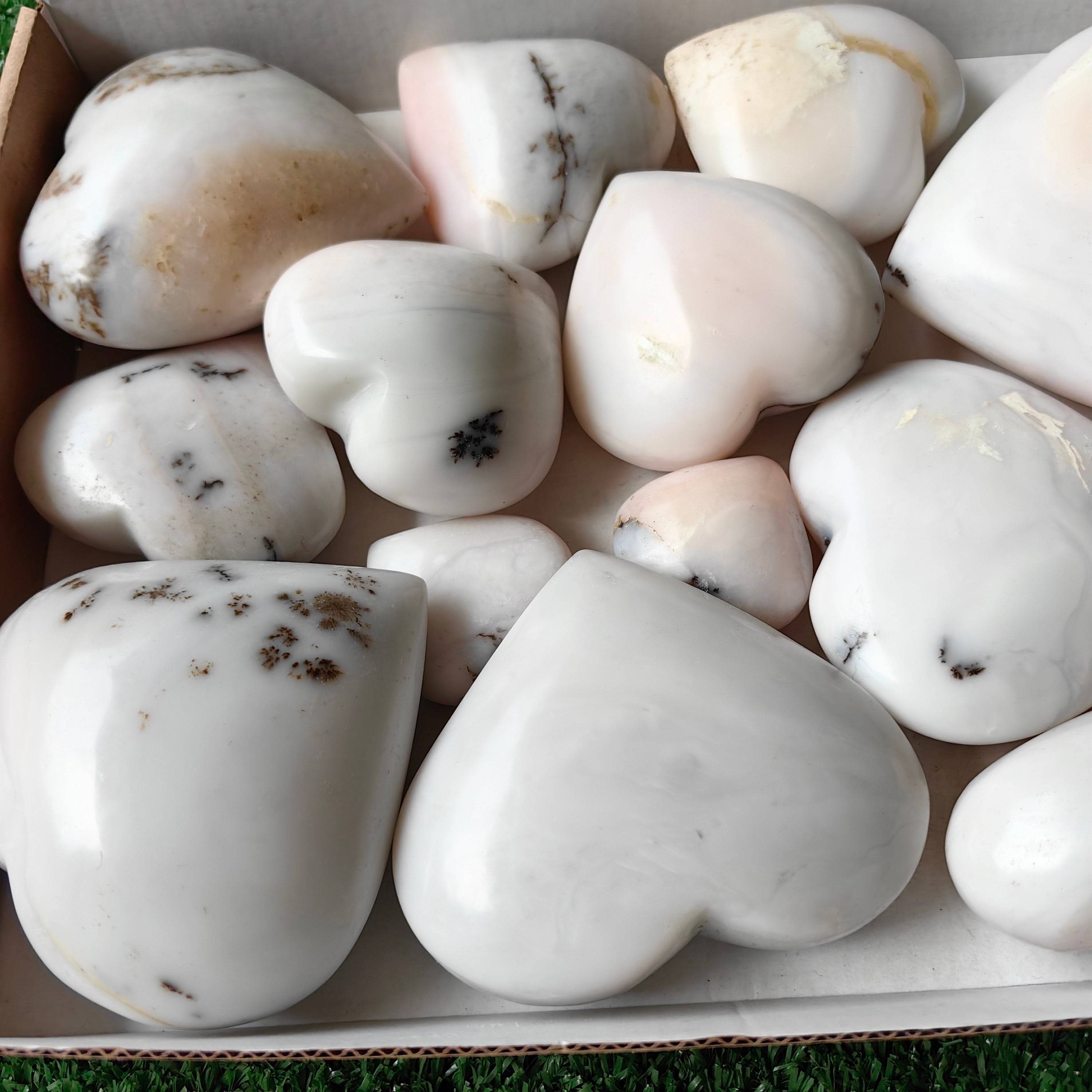 14 pc peruvian pink opal hearts