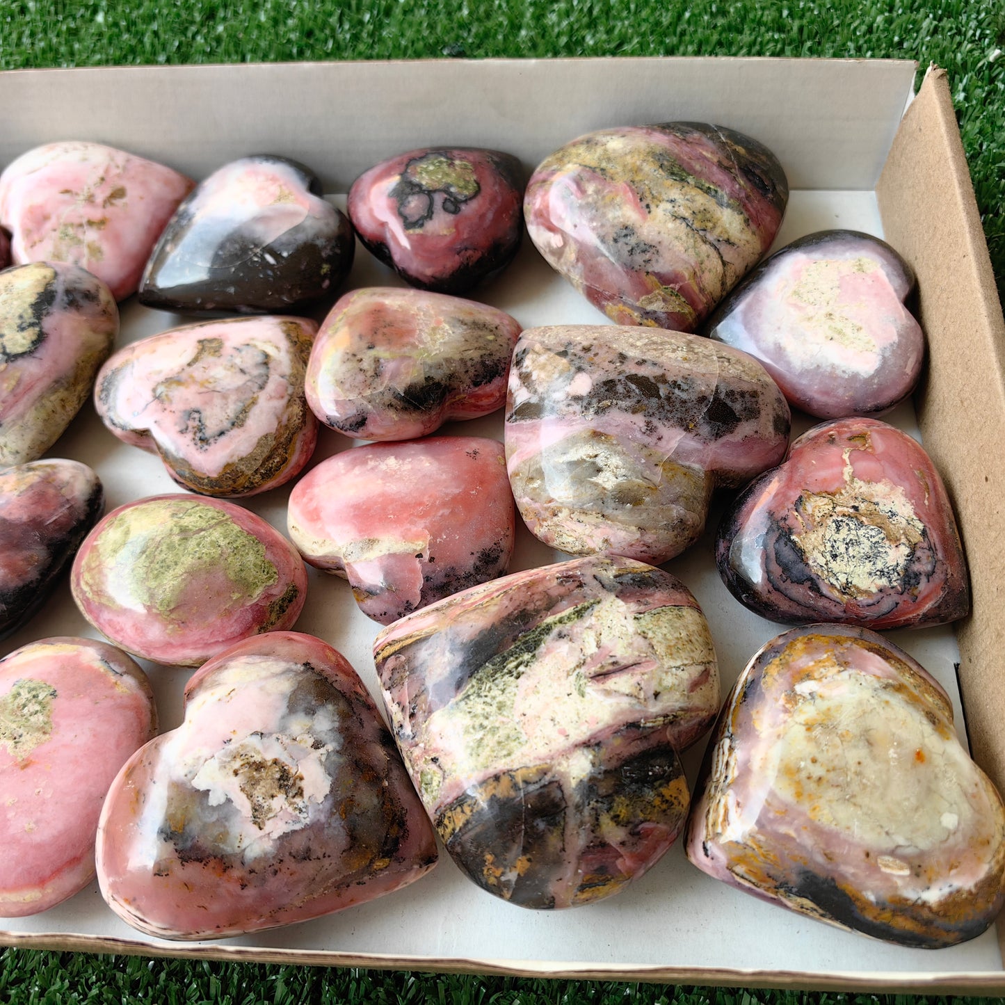 20 pc peruvian strawberry pink opal hearts & palms